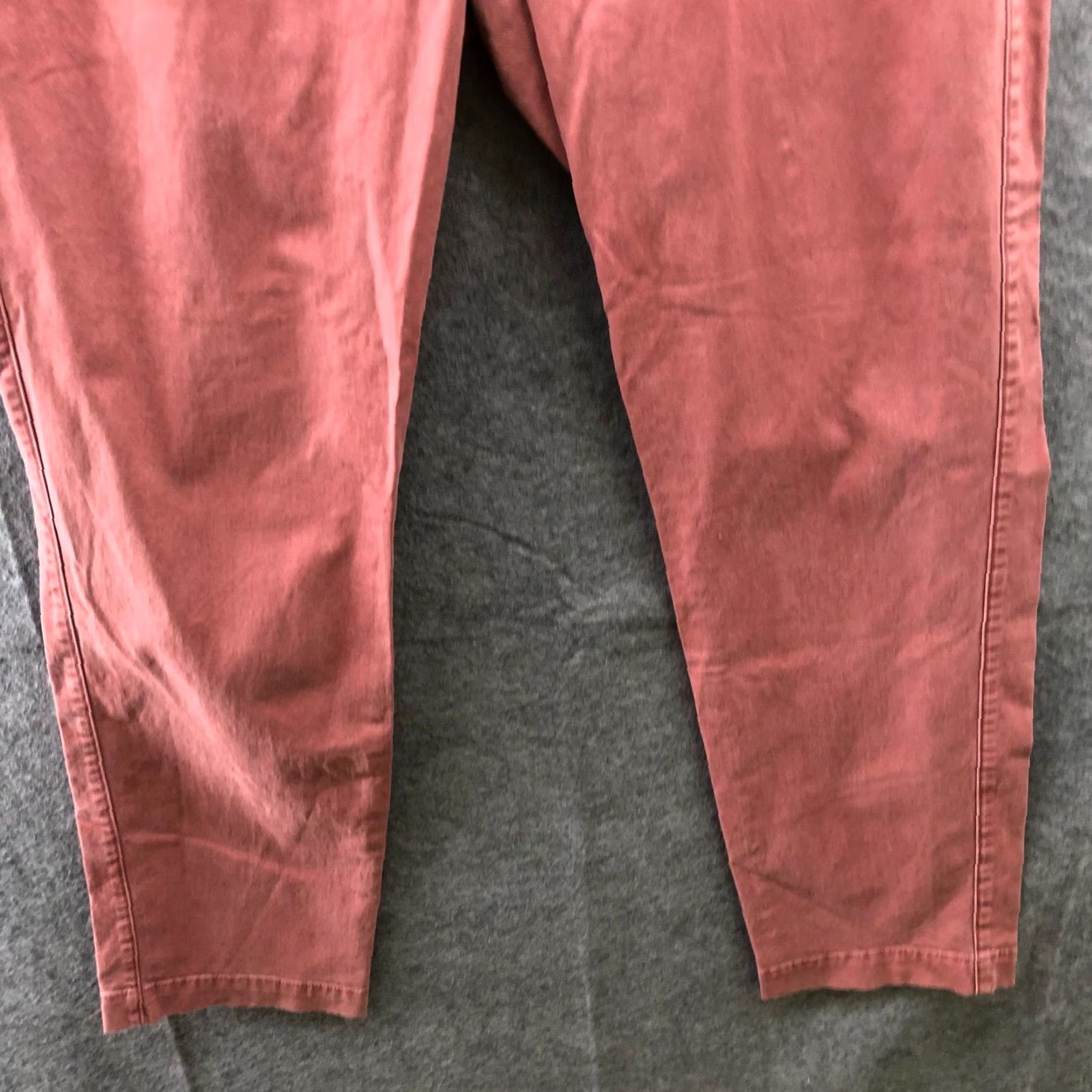 Gap Gap Slim Chino Pants Mens 34x30 Stretch Pink Flat Front Regular Size 34 Cotton Blend Casual Solid Straight Mens Flat Front Chino Pants Gap Vintage No Size US 34 / EU 50 - 4 Thumbnail