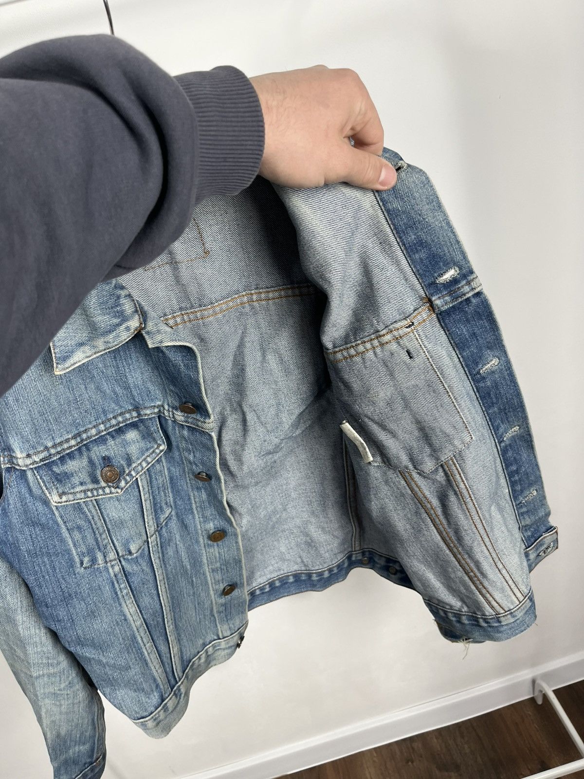 Levi's Vintage Levi’s Denim Jacket 1978 Made in France Faded Blue Size M / US 6-8 / IT 42-44 - 13 Thumbnail