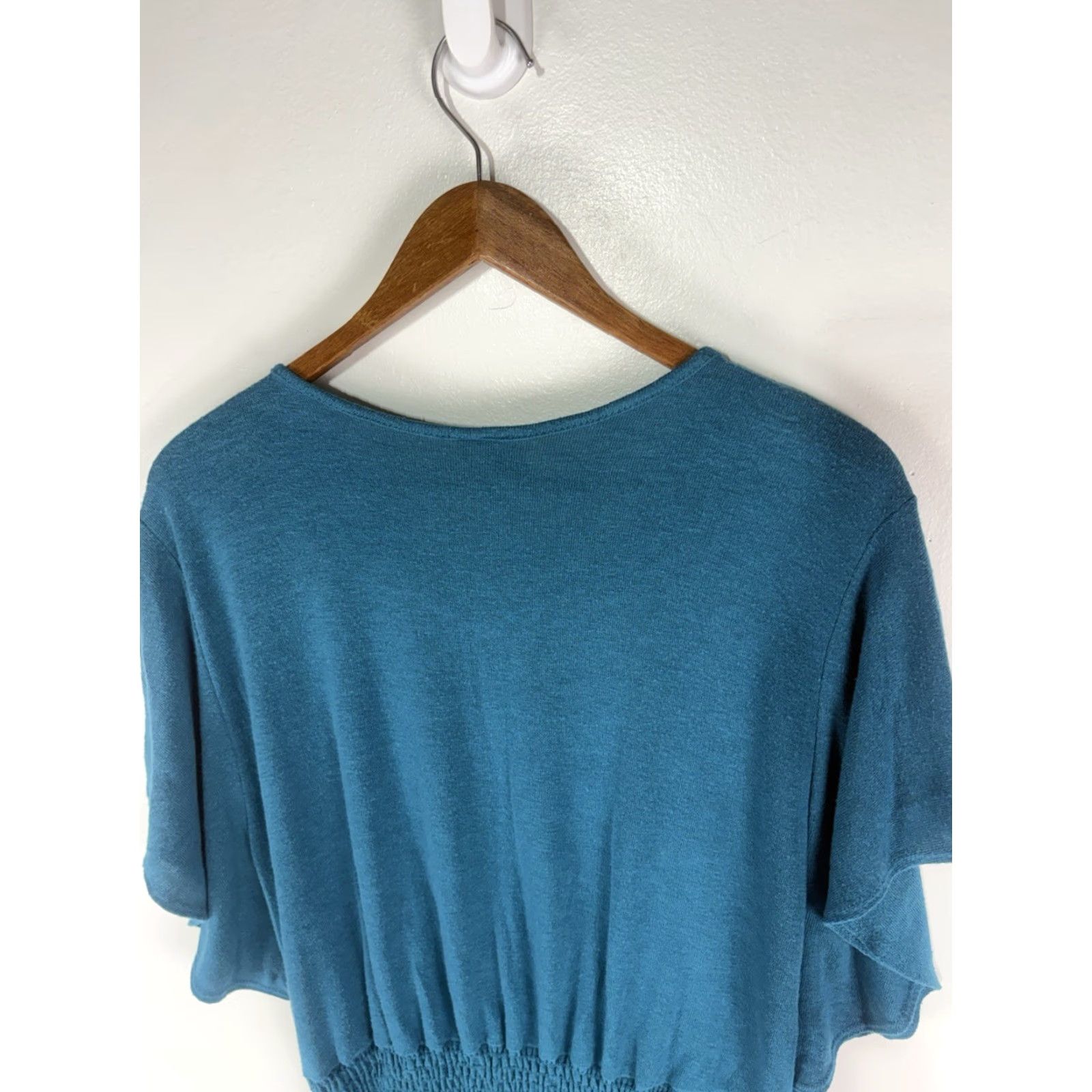 Vintage VINTAGE Charming Charlie Tunic Top Womens L USA Turquoise Beaded Flutter Sleeve Knit Blouse - 25in Length - 17in Pit to Pit - Regular Fit Size L / US 10 / IT 46 - 6 Thumbnail