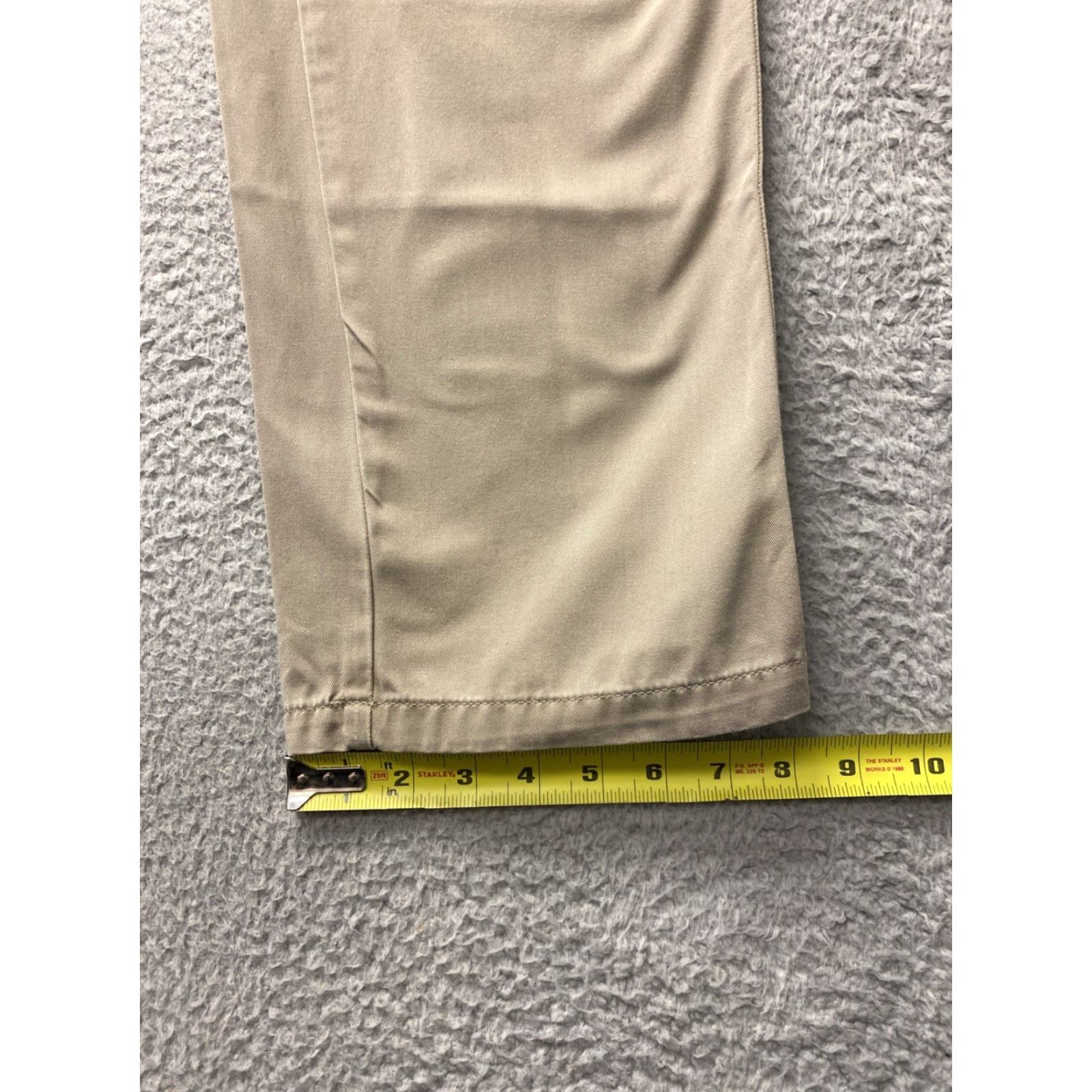 The North Face The North Face Women’s Pants Size 10 Khaki Chino Pockets Casual Travel Workwear Inseam 32 Lightweight Cotton Womens Pants Size 32" / US 10 / IT 46 - 7 Thumbnail