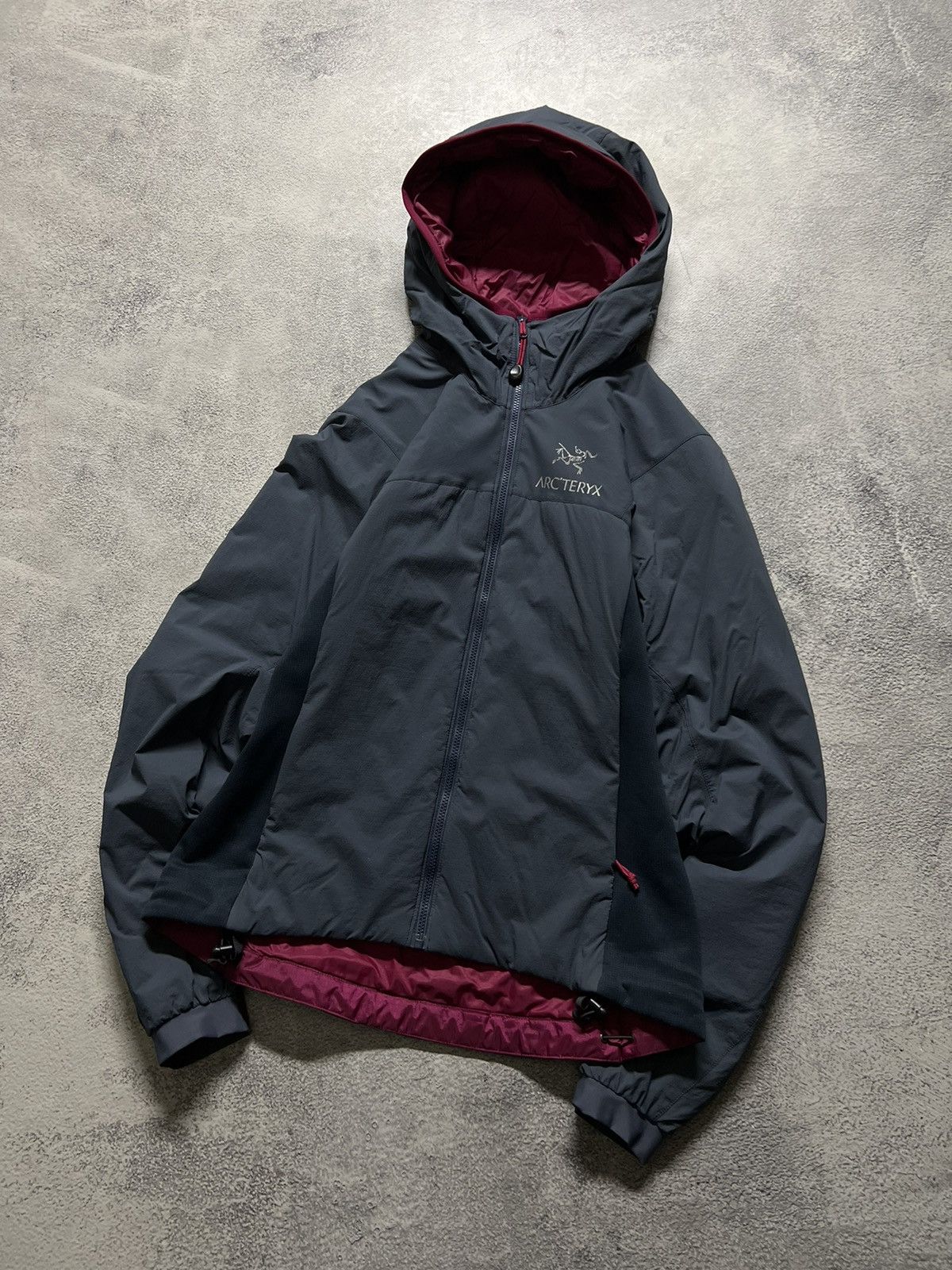 Arc'teryx Vintage Y2k Arc’teryx 🩶 Nylon Reflective Logo Jacket 00’s Size XS / US 0-2 / IT 36-38 - 8 Thumbnail