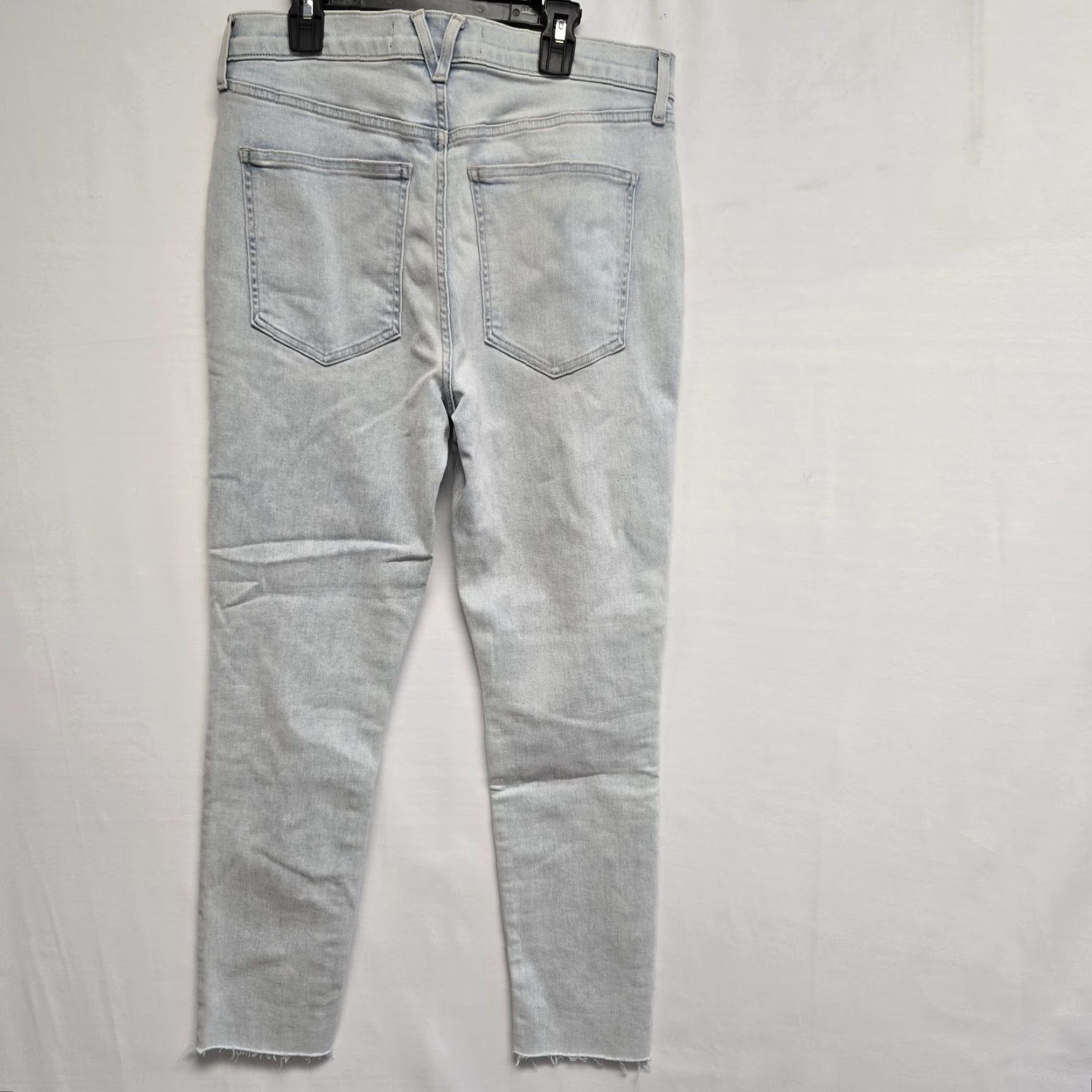 Veronica Beard VERONICA BEARD Debbie High Rise Skinny Jean 31/12 Everest Light Wash Jeans Women Regular Size 31 Blue Size 24" / US 00 / IT 34 - 6 Thumbnail