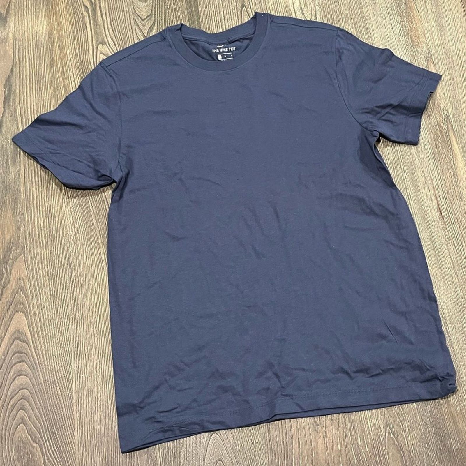 Nike NWOT Nike T-Shirt Short Sleeve Athletic Cut Crew Neck Size US M / EU 48-50 / 2 - 1 Thumbnail