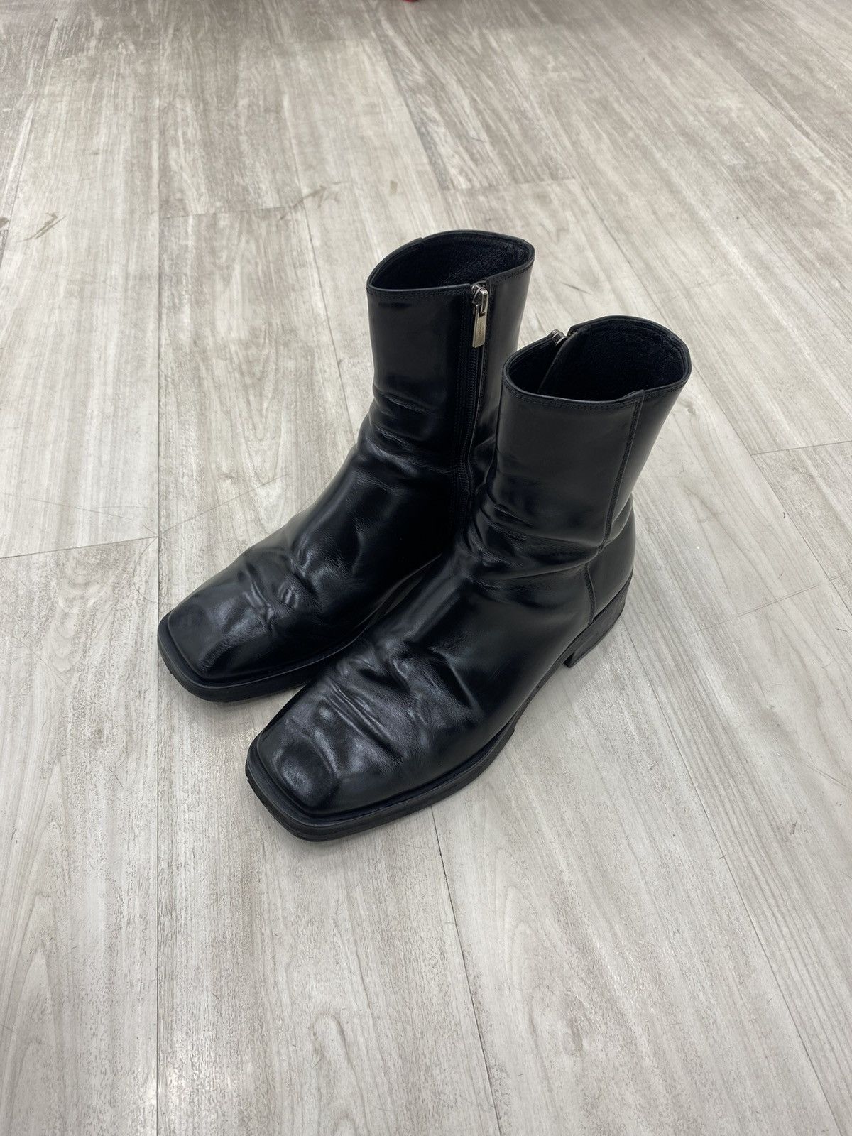 Pre-owned Grailed Humant Chelsea Boots Leather In Black