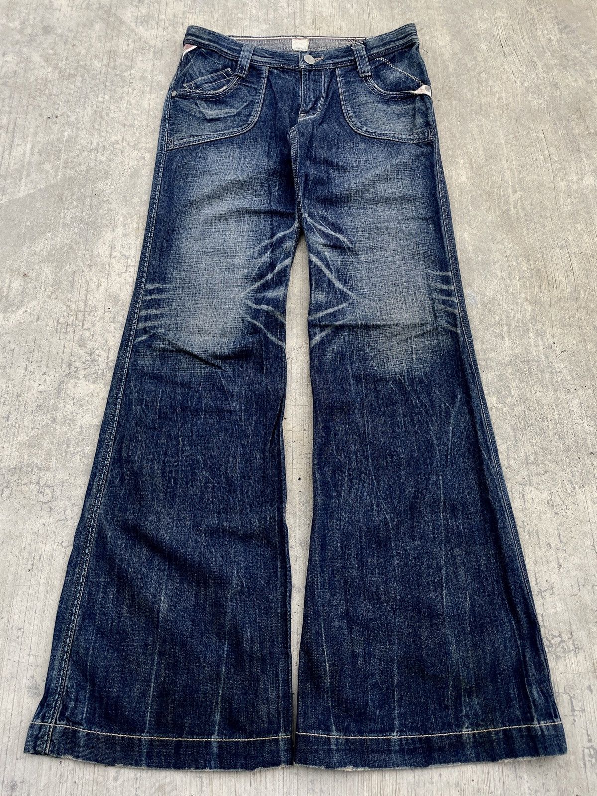 Japanese Brand 2000s JAPANESE BRAND BRAPPERS MUD WASH FLARE JEANS Size US 30 / EU 46 - 1 Thumbnail