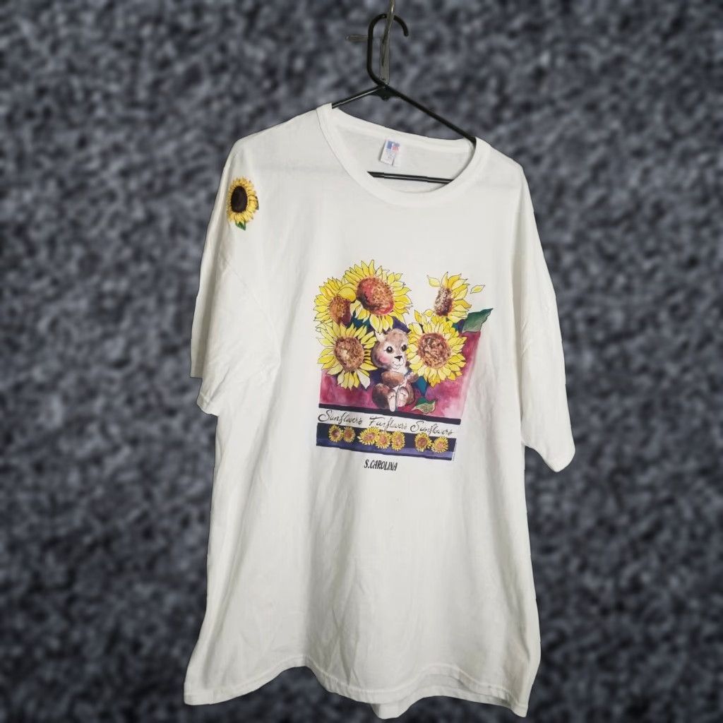Russell Athletic VINTAGE Russell Athletic 1990s Psychadelic South Carolina Sunflower Graphic T-Shirt XXL White Womens Size XXL / US 16-18 / IT 52-54 - 1 Thumbnail