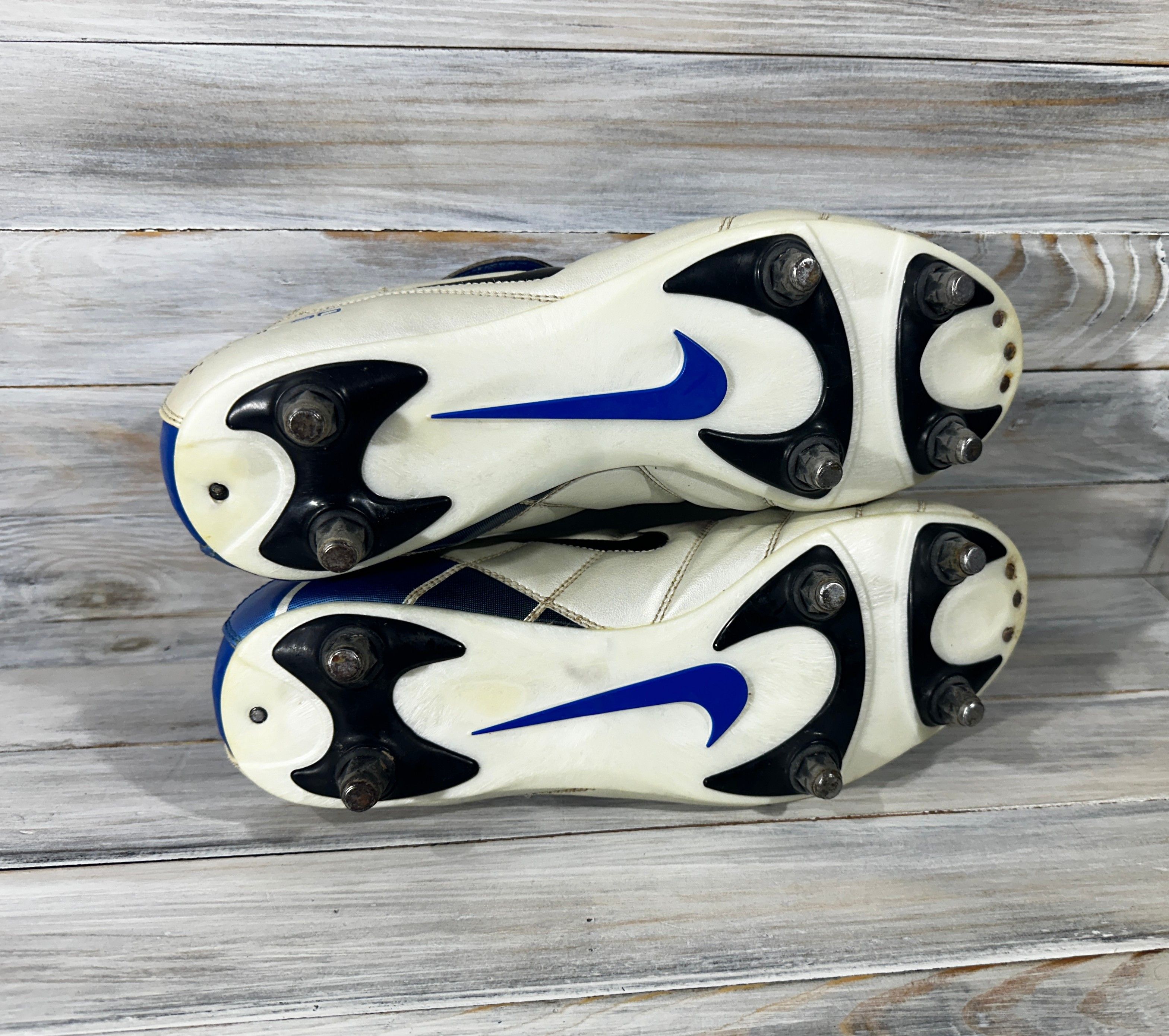 Nike × Vintage Vintage Nike Total 90 Men's Football Cleats Boots Silver Blu Size US 11 / EU 44 - 8 Thumbnail