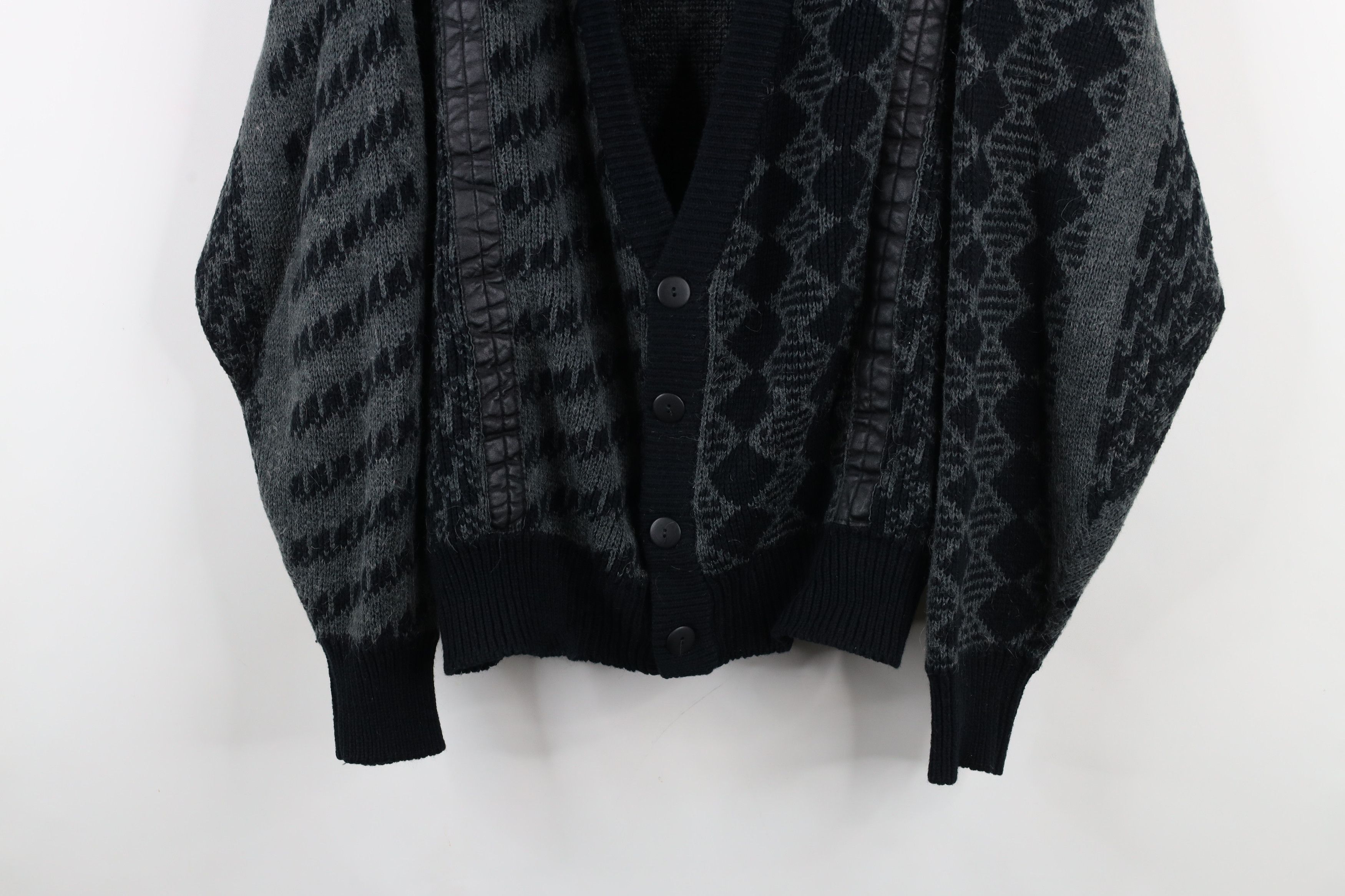 Vintage Vintage 90s Streetwear Trim Boxy Fit Cardigan Sweater Size US XL / EU 56 / 4 - 3 Thumbnail