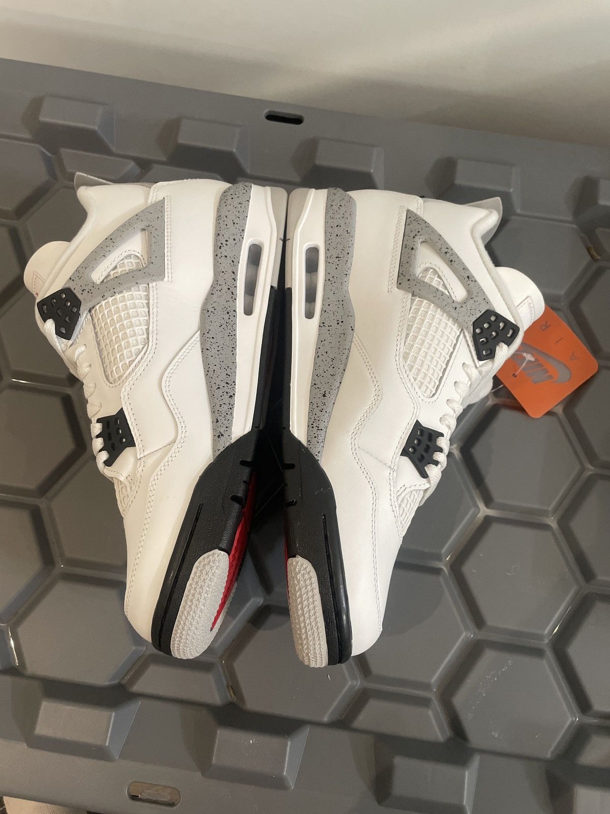 Jordan Brand Jordan 4 White Cement Size 10 Size US 10 / EU 43 - 2 Thumbnail
