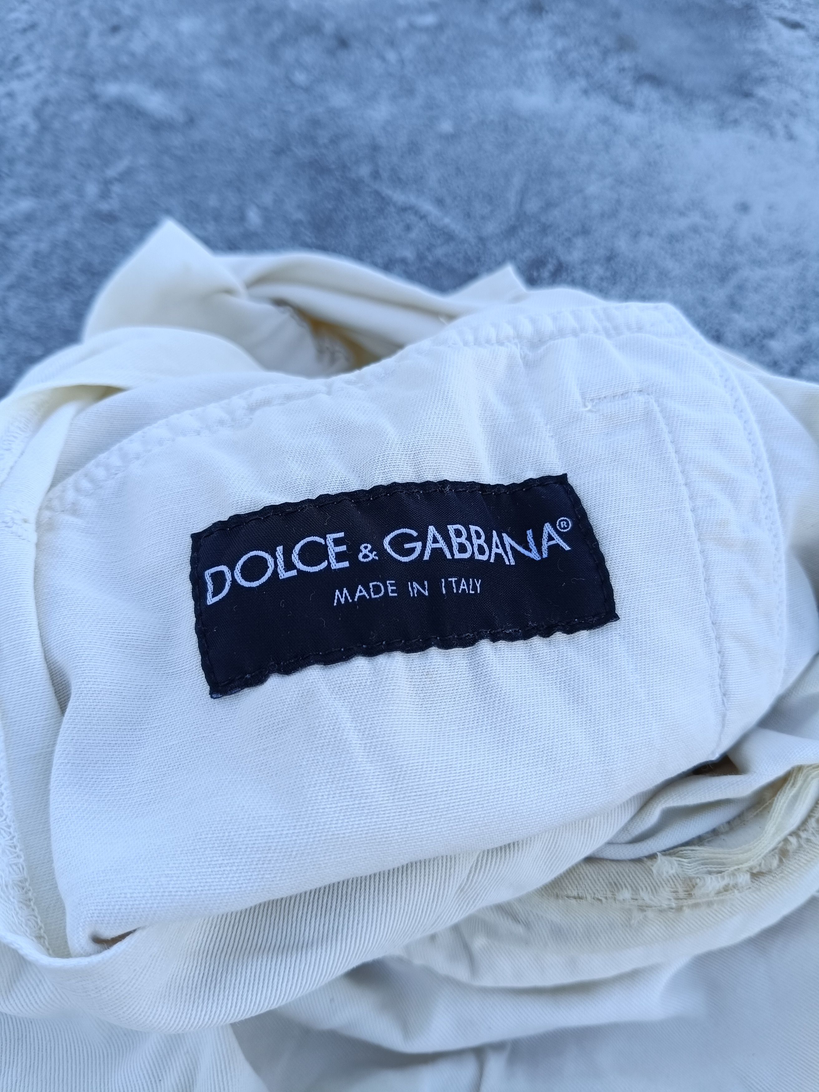 Dolce & Gabbana DOLCE & GABBANA distressed denim jacket Size US M / EU 48-50 / 2 - 13 Thumbnail