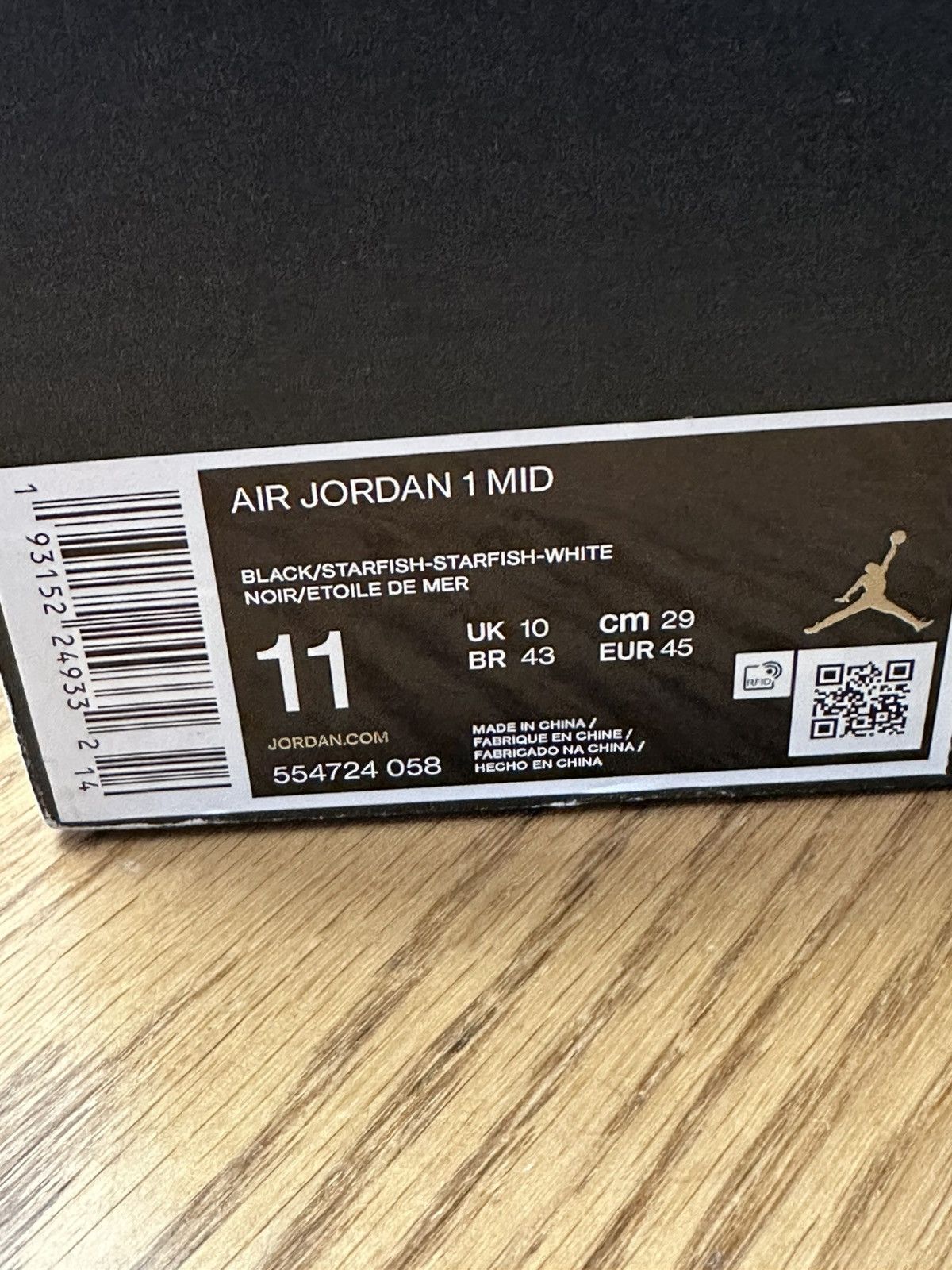 Jordan Brand × Nike Jordan 1 Shattered Backboard Retro Mid Size US 11 / EU 44 - 9 Thumbnail