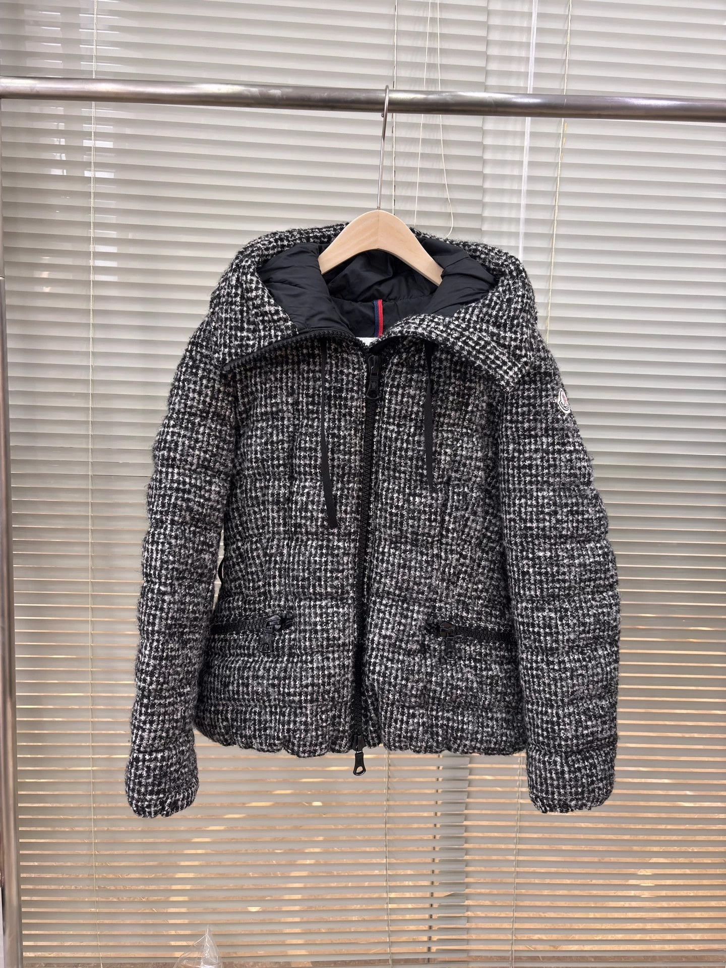 Moncler Moncler 98 New Limited Puffer Jacket Size 2 Size M / US 6-8 / IT 42-44 - 1 Thumbnail