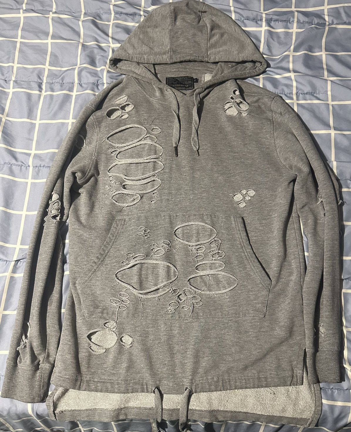 Vintage Hoodie with holes Size US L / EU 52-54 / 3 - 1 Preview