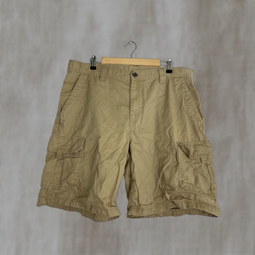 Vintage Columbia Mens Cargo Shorts Beige 40x10 Cotton Blend Outdoor Cargo Shorts Men Warm Weather Beige Coloumn? Size US 40 / EU 56 - 1 Thumbnail