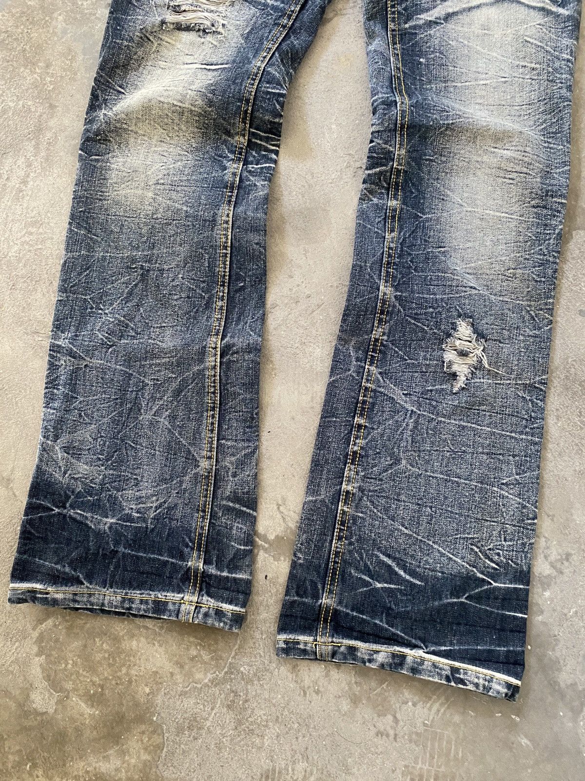 Japanese Brand Black Baccara - Studded Double Waist Clawmark Flare Denim Size US 32 / EU 48 - 4 Thumbnail