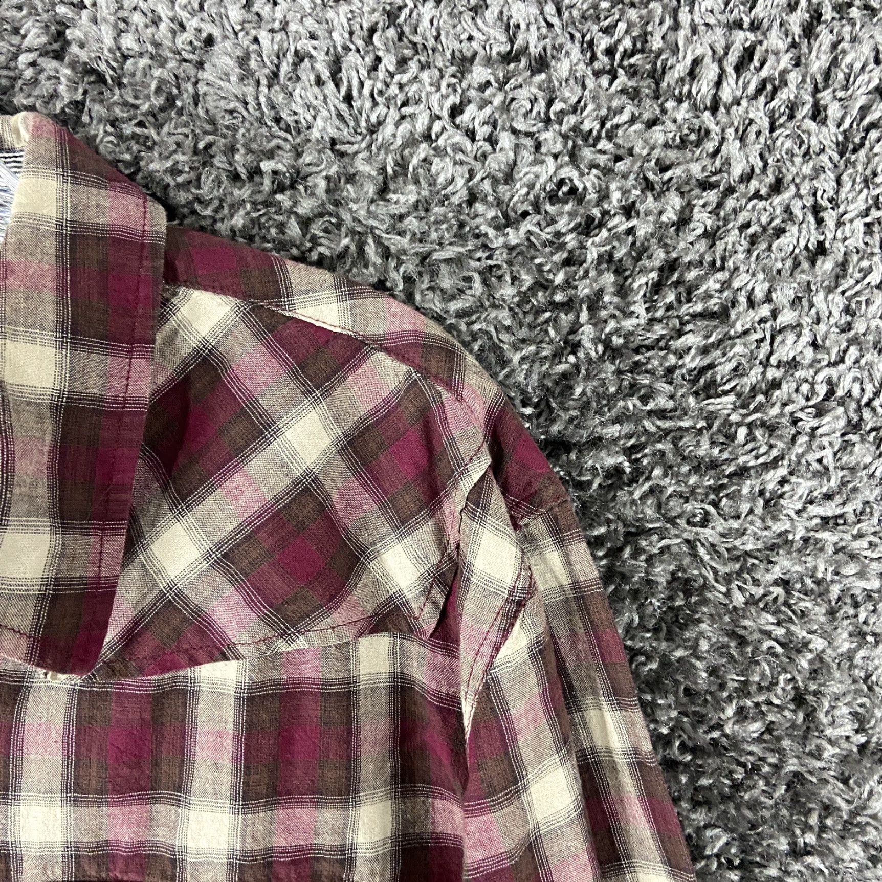 Silver Jeans Co. VINTAGE Silver Jeans Co Red Plaid Button-Up Shirt Long Sleeve Mend L Mens Red Plaid Button-Up Shirt Large Mens Size US L / EU 52-54 / 3 - 4 Thumbnail