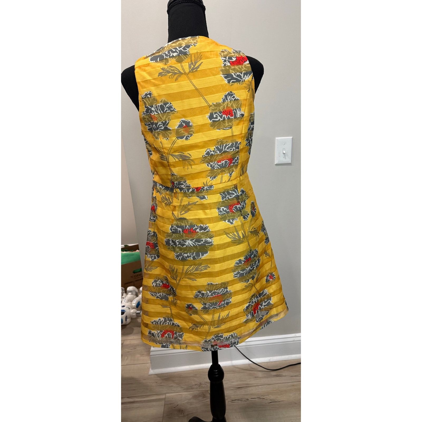 Banana Republic Floral Print Banana Republic Dress Spring Yellow Sheer 6P Size M / US 6-8 / IT 42-44 - 4 Thumbnail