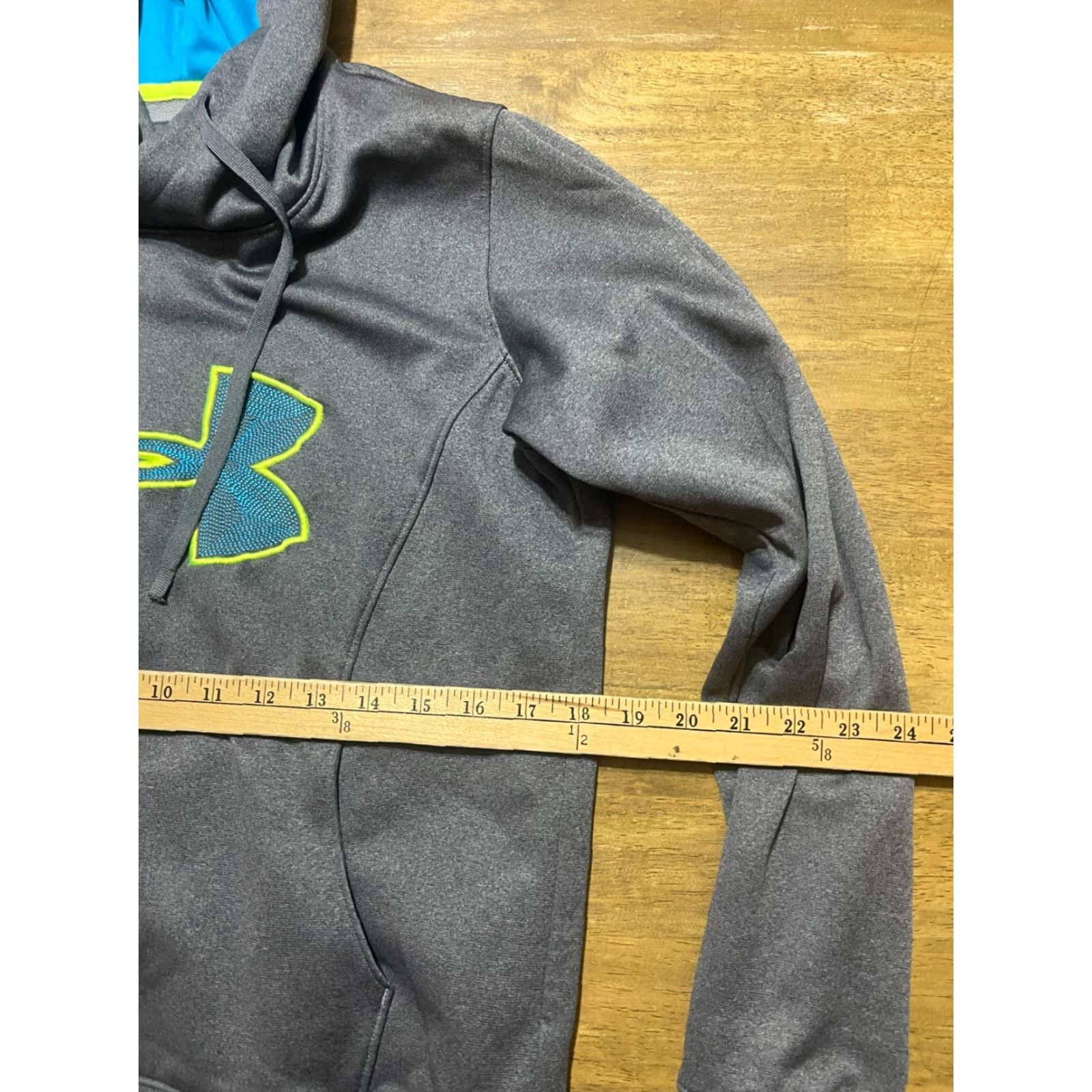 Under Armour Under armour Hoodie Womens Medium Gray Pullover Long Sleeve Semi Fitted Regular Size M Size M / US 6-8 / IT 42-44 - 6 Thumbnail