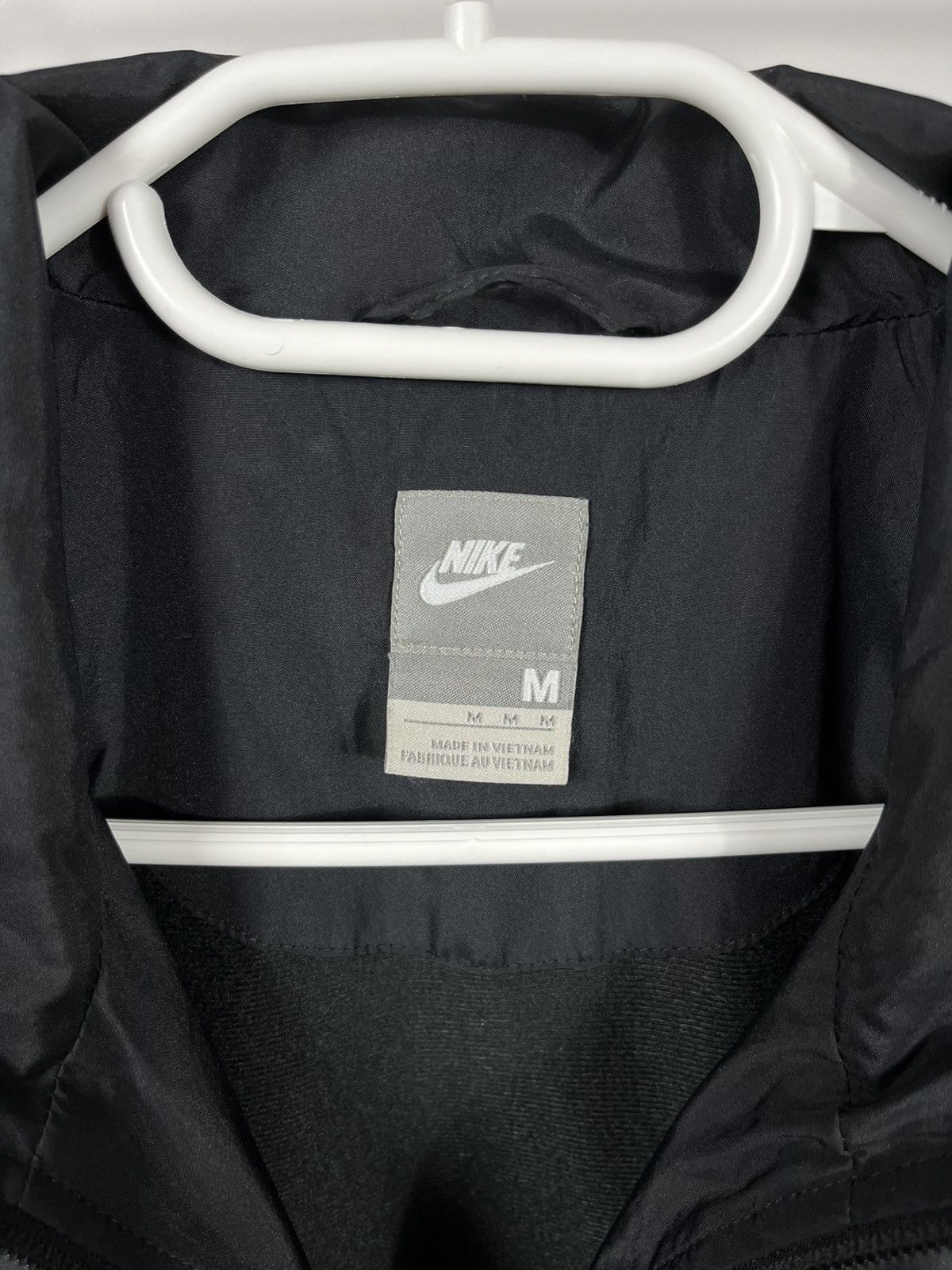Nike × Vintage Nike Distressed Black Windbreaker Jacket Size L Size US L / EU 52-54 / 3 - 3 Thumbnail