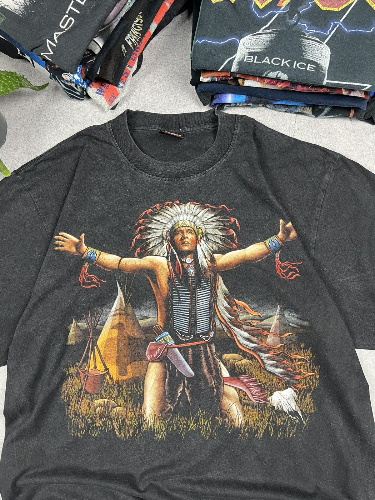 Vintage Vintage Rock Eagle Apache Indian Warrior Y2K Tee Shirt Size US XL / EU 56 / 4 - 4 Thumbnail