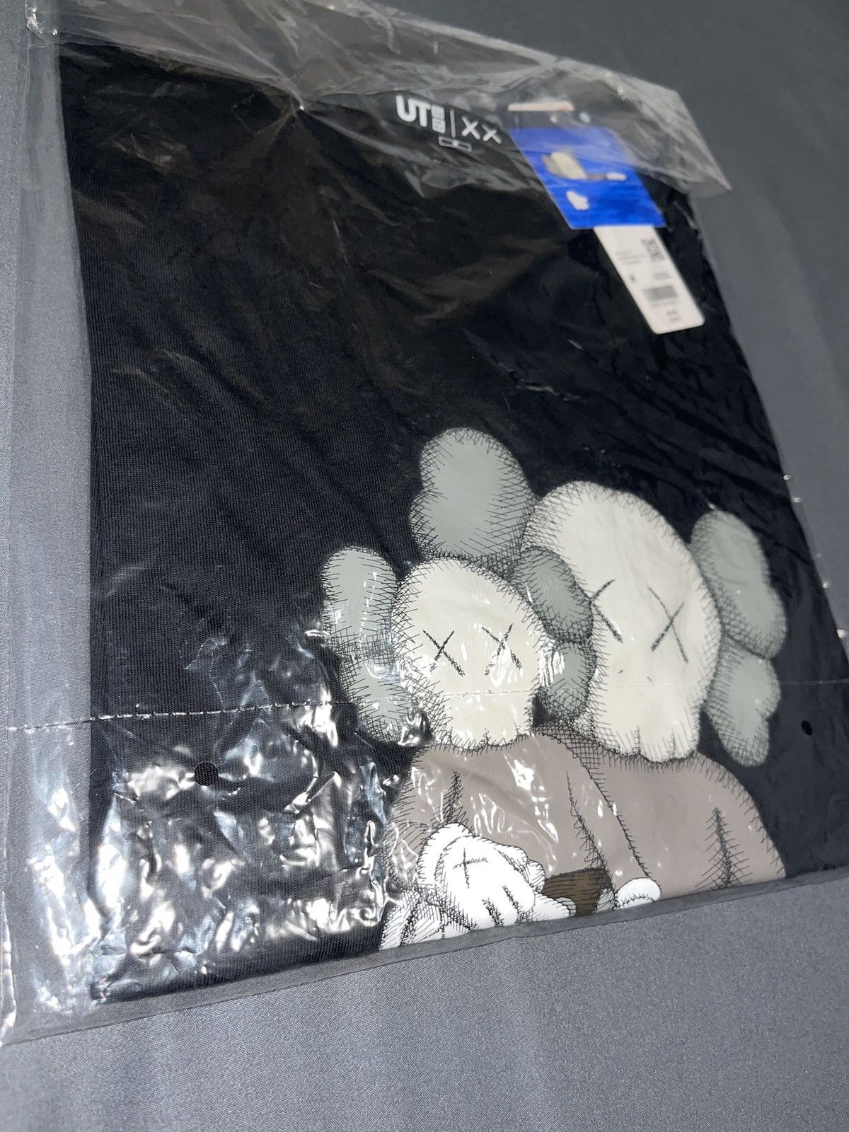 Kaws × Uniqlo Kaws x Uniqlo T-Shirt Size US M / EU 48-50 / 2 - 3 Thumbnail
