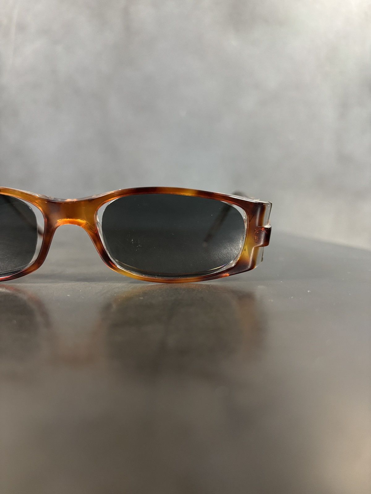 Vogue Vintage Vogue Sunglasses Y2K Petite Office Siren Bayonetta Size ONE SIZE - 6 Thumbnail