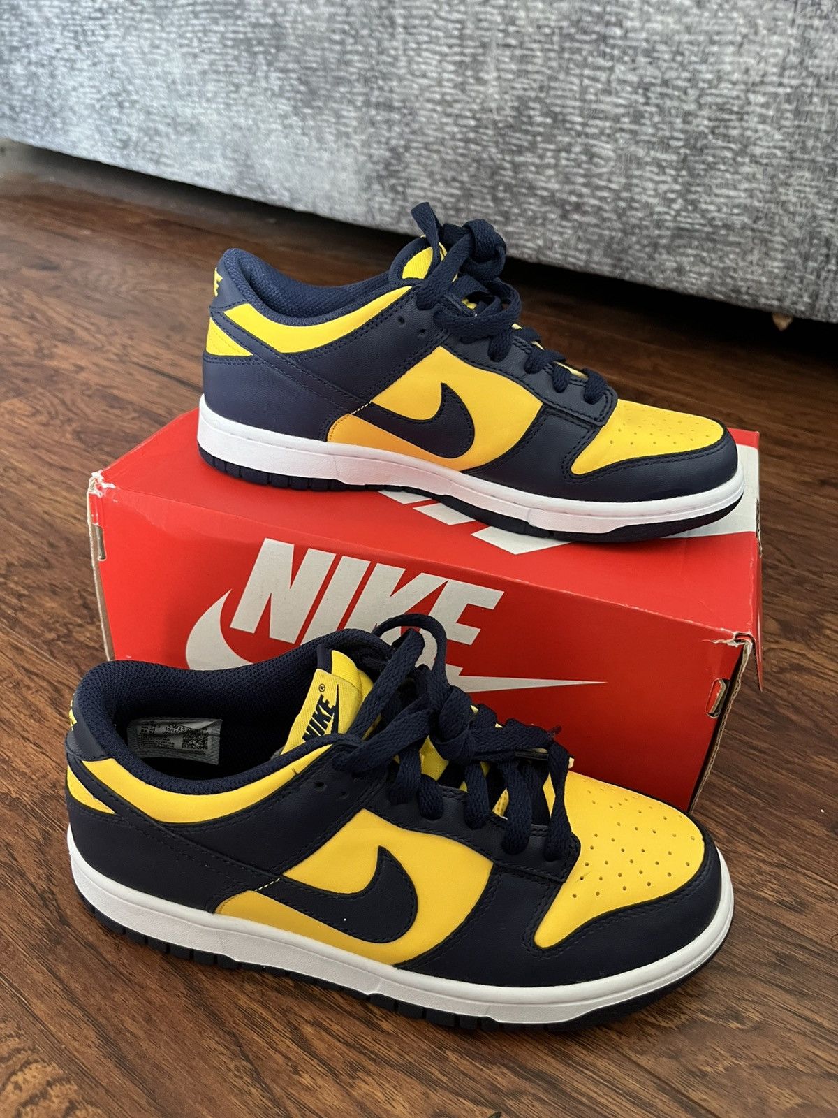 Nike Nike Dunk Low Michigan Youth 6 Size US 8 / IT 38 - 3 Thumbnail