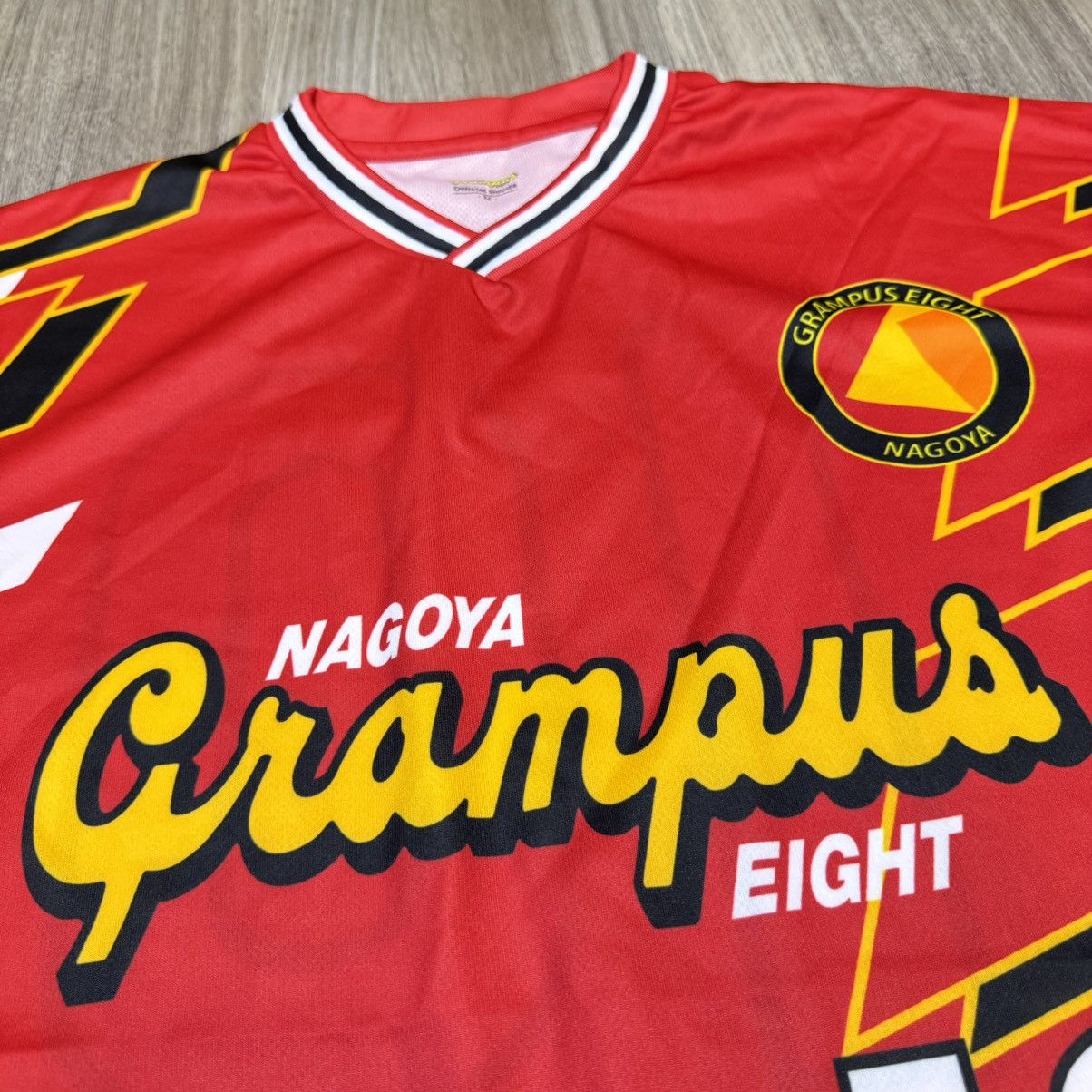 Japanese Brand Nagoya Grampus Eight 90s retro home shirt #10 Size US M / EU 48-50 / 2 - 4 Thumbnail