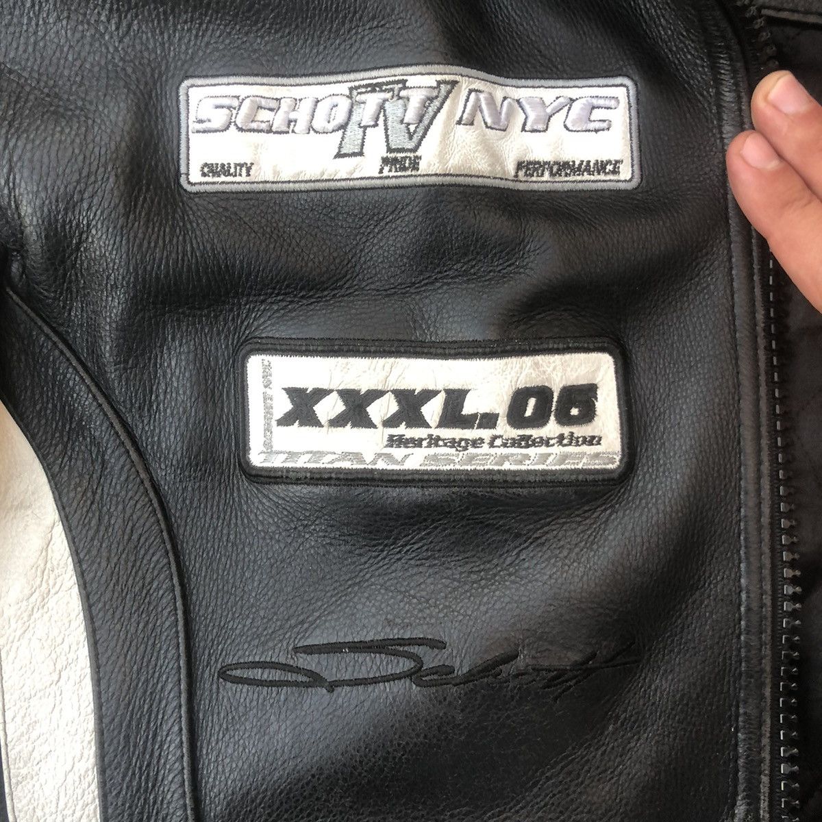 Schott ✅NEED GONE ♥️ SCHOTT NYC cow genuine leather jacket Size US L / EU 52-54 / 3 - 8 Thumbnail