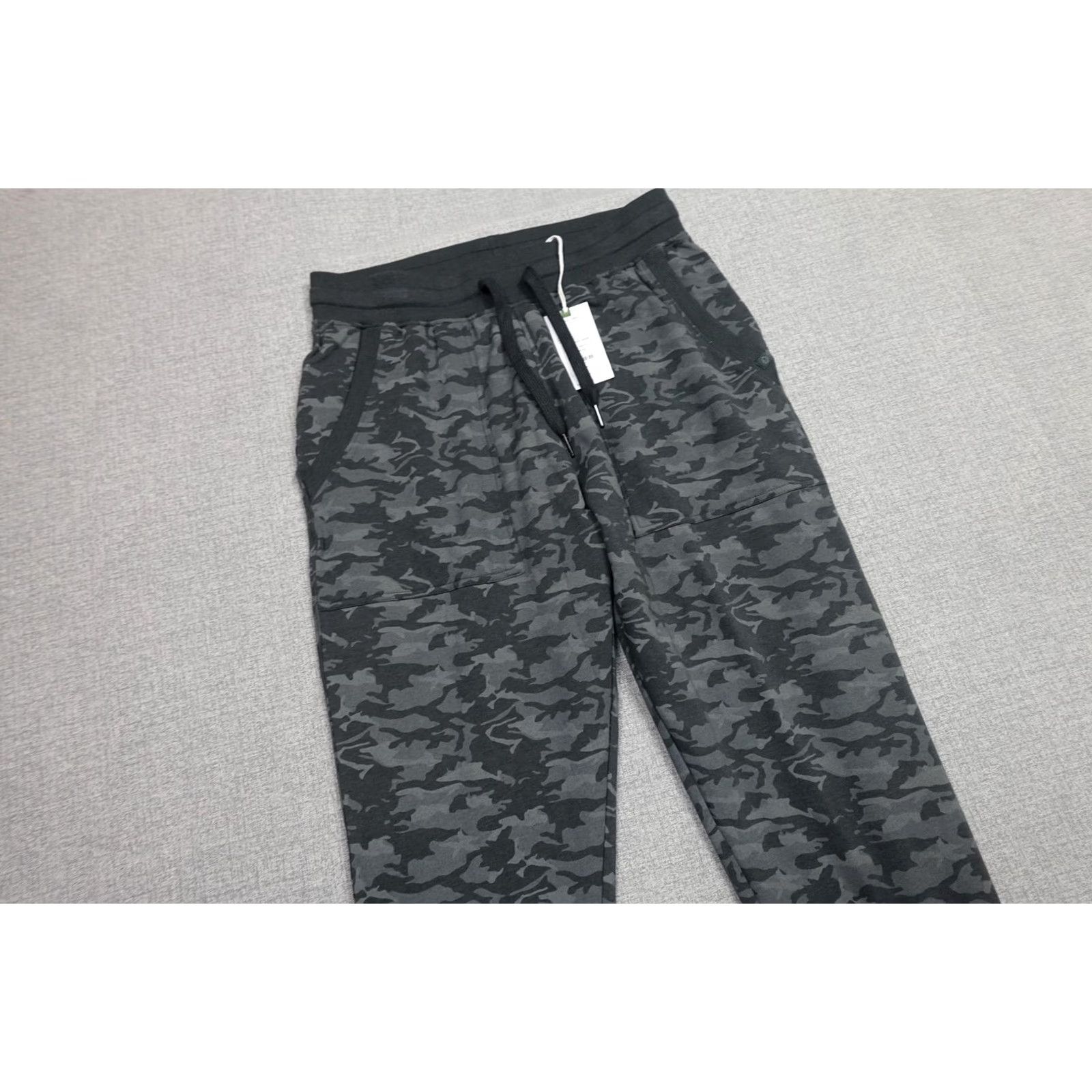 Vintage Tasc Performance Varsity Jogger Pants M Gray Camouflage Fleece Slim Pocket Drawstring Inseam 29 in Men’s Size US 31 - 2 Thumbnail
