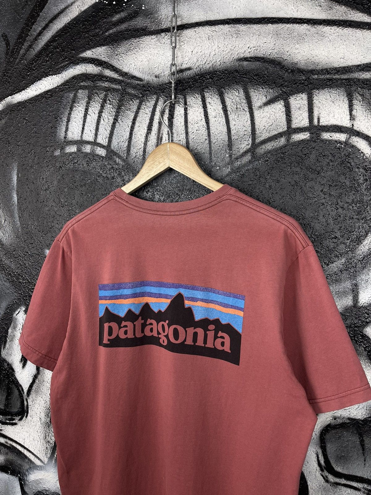 Patagonia Patagonia Regular Fit Logo Print T-Shirt Men’s Size M Size US M / EU 48-50 / 2 - 8 Thumbnail