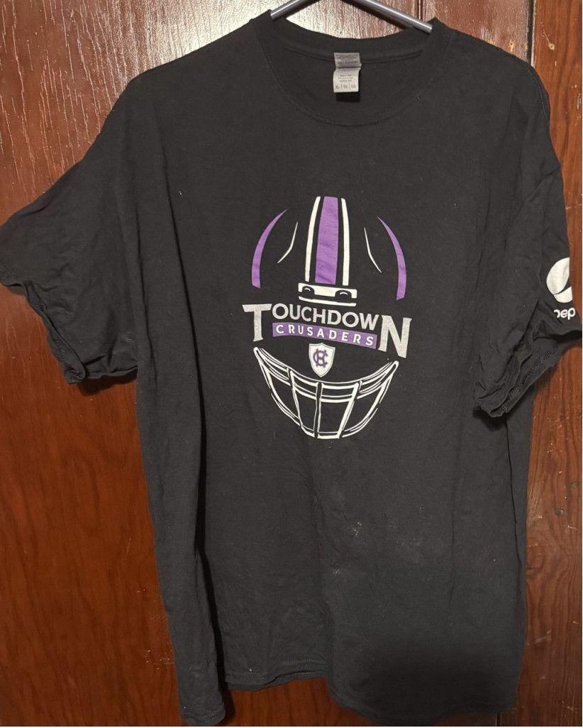 Gildan Holy Cross Crusaders T-shirt Black/Purple Men's size XL Size US XL / EU 56 / 4 - 1 Thumbnail