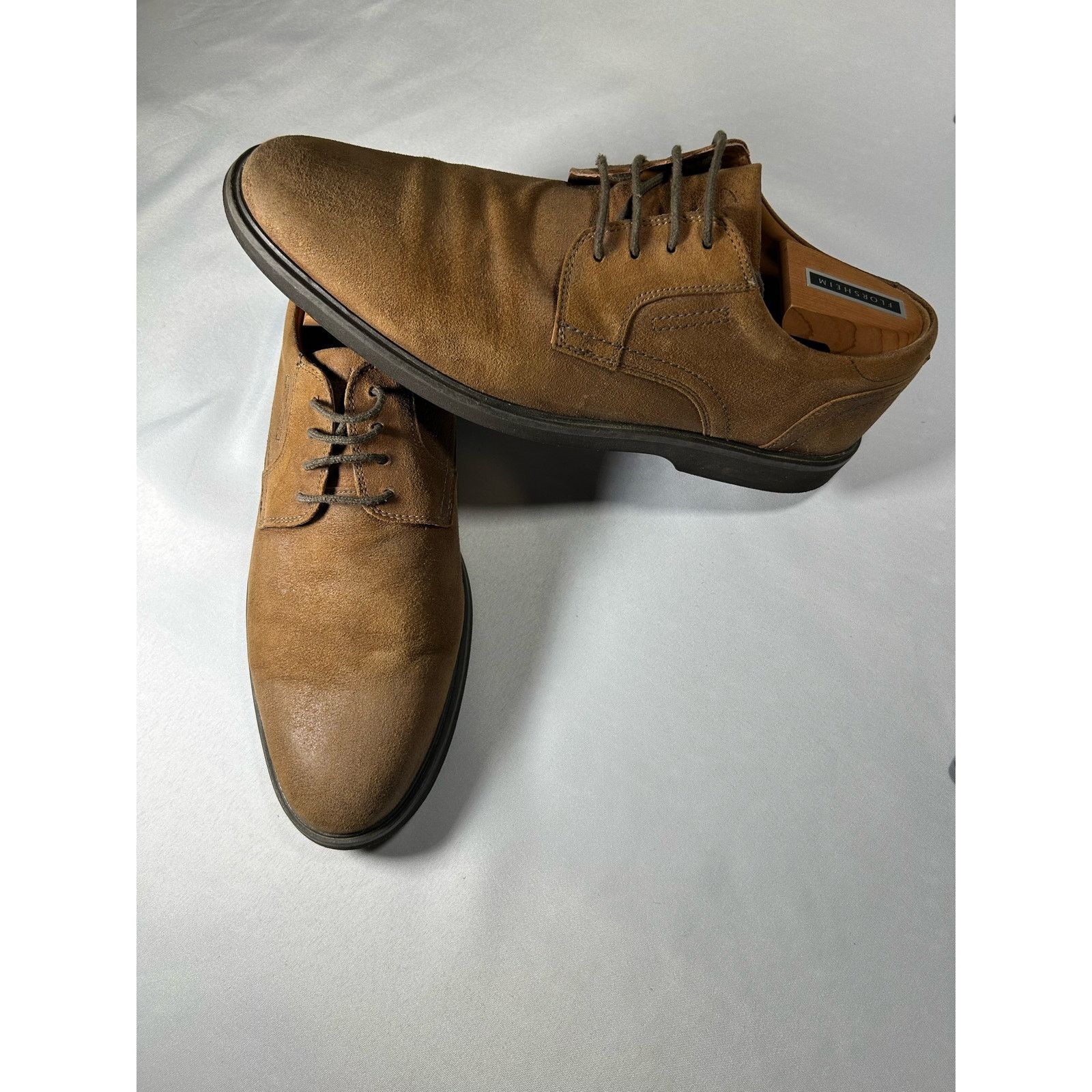 Clarks Clarks Mens 10 Oxford Comfort Brown suede Lace Up Classic Size US 10 / EU 43 - 1 Thumbnail