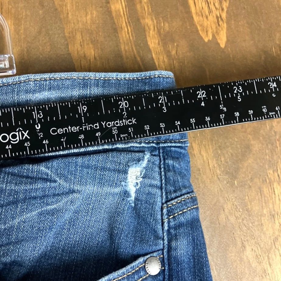 Torrid Torrid Jeans Blue Denim High Rise Bombshell Skinny Distressed 24R Size 28" / US 6 / IT 42 - 6 Thumbnail