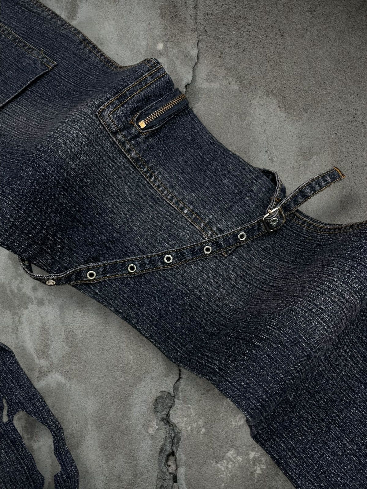Designer Vintage Og 90s Japan Designer Haphazard Flared Bondage Denim Size US 27 - 16 Thumbnail