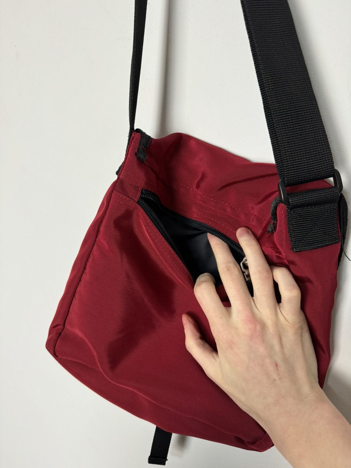 Ralph Lauren Ralph Sport Red Nylon Crossbody Bag Multi Pocket Y2K Style Size ONE SIZE - 9 Thumbnail