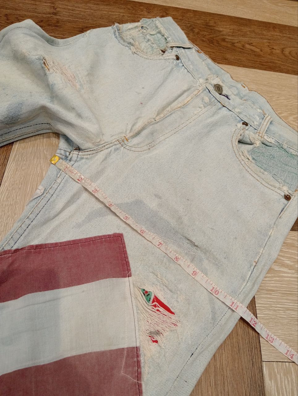 Levi's Vintage Clothing LEVI'S VINTAGE LIGHT BLUE DISTRESSED JEANS Size US 31 - 24 Thumbnail