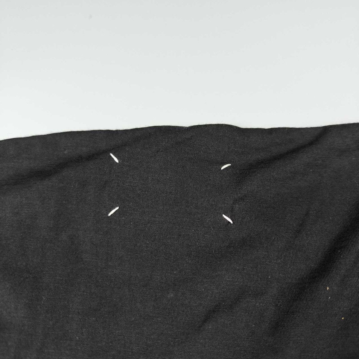 Maison Margiela Maison Martin Margiela Blank Tag Cut Sew Flat Garment Era Size US S / EU 44-46 / 1 - 9 Thumbnail