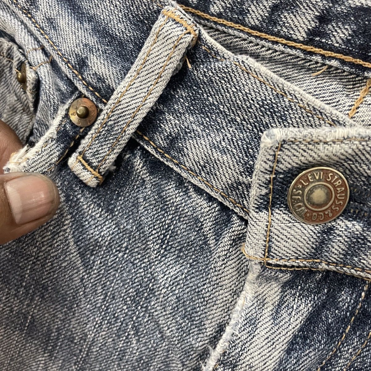 Levi's Vintage Levis 505 Distressed Denim Jeans Size US 28 / EU 44 - 5 Thumbnail