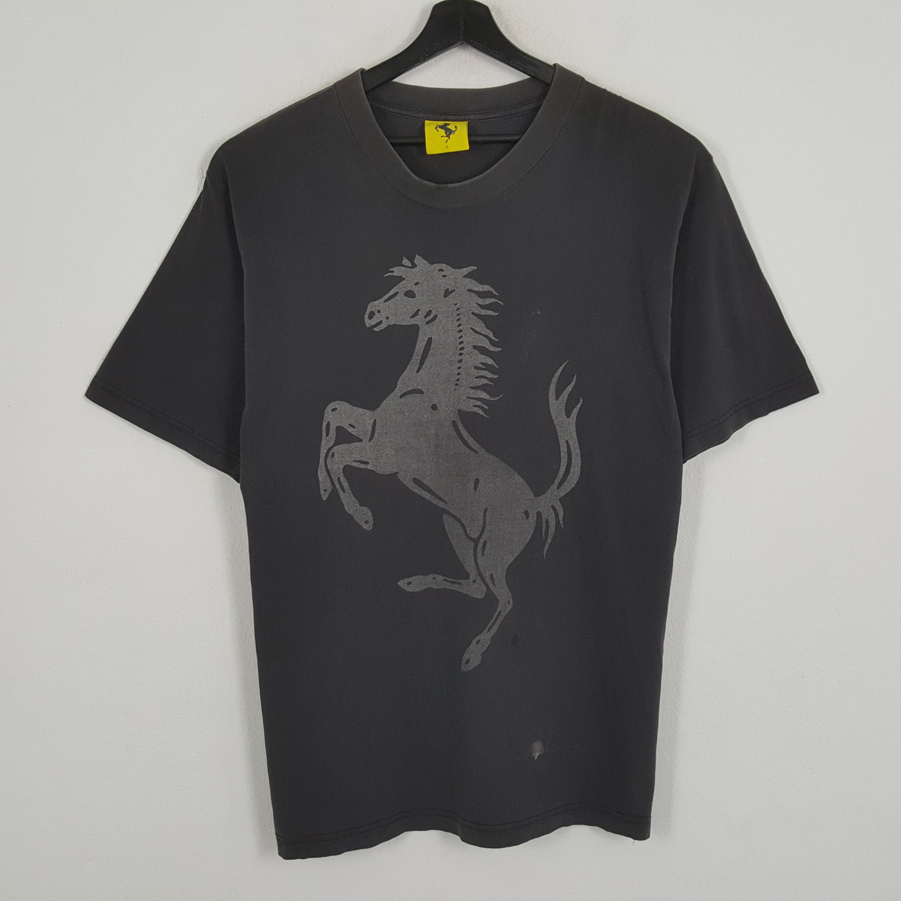 Ferrari FERRARI Luxury Cars Brand Big Logo Design Tshirt Size US L / EU 52-54 / 3 - 1 Thumbnail