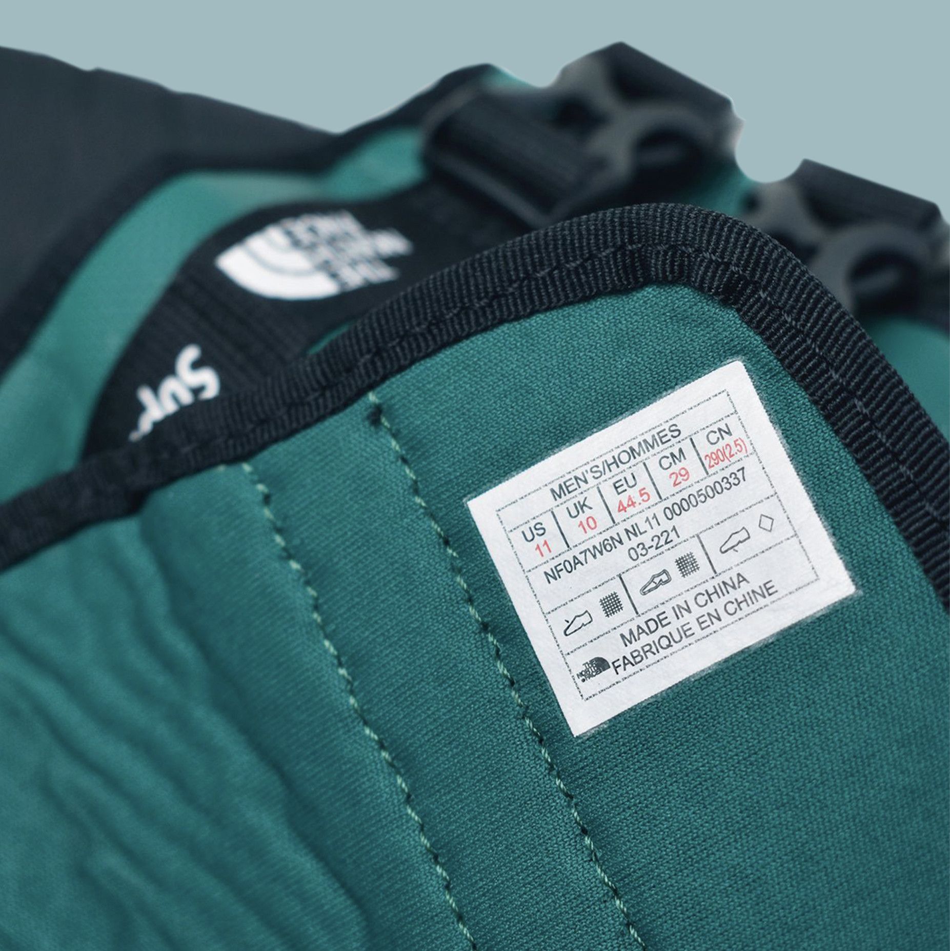 Supreme × The North Face SUPREME x THE NORTH FACE GREEN SANDAL SZ11 Lightly Used Size US 11 / EU 44 - 5 Thumbnail