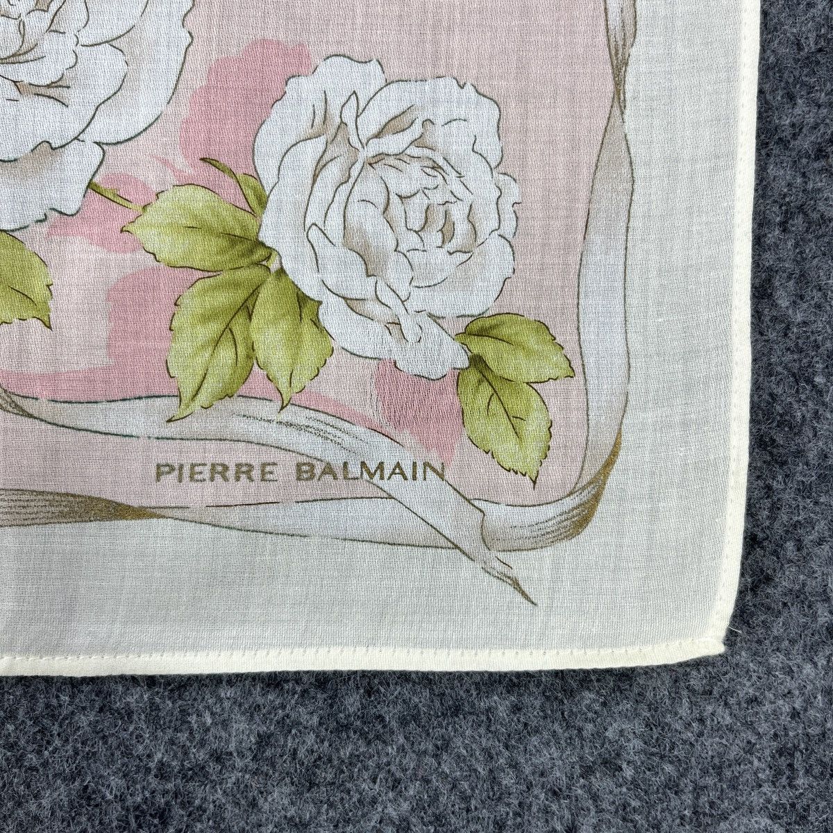 Pierre Balmain Pierre Balmain Handkerchief / Bandana / Neckerchief B1045 Size ONE SIZE - 2 Thumbnail