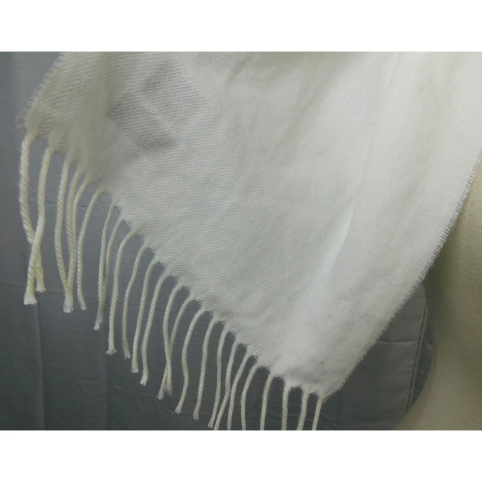 Vintage Cejon Italy Scarf Ivory 74" X 46" Acrylic Knit Fringe Fashion Rectangle Scarf Women Winter Fall Fringe Vintage No 109 Size ONE SIZE - 2 Thumbnail