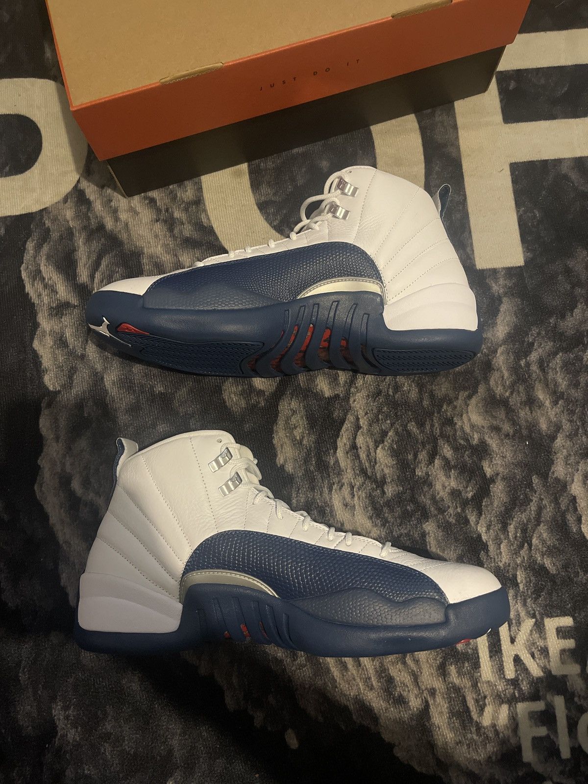 Jordan Brand Jordan 12 French Blues Size US 12 / EU 45 - 2 Thumbnail