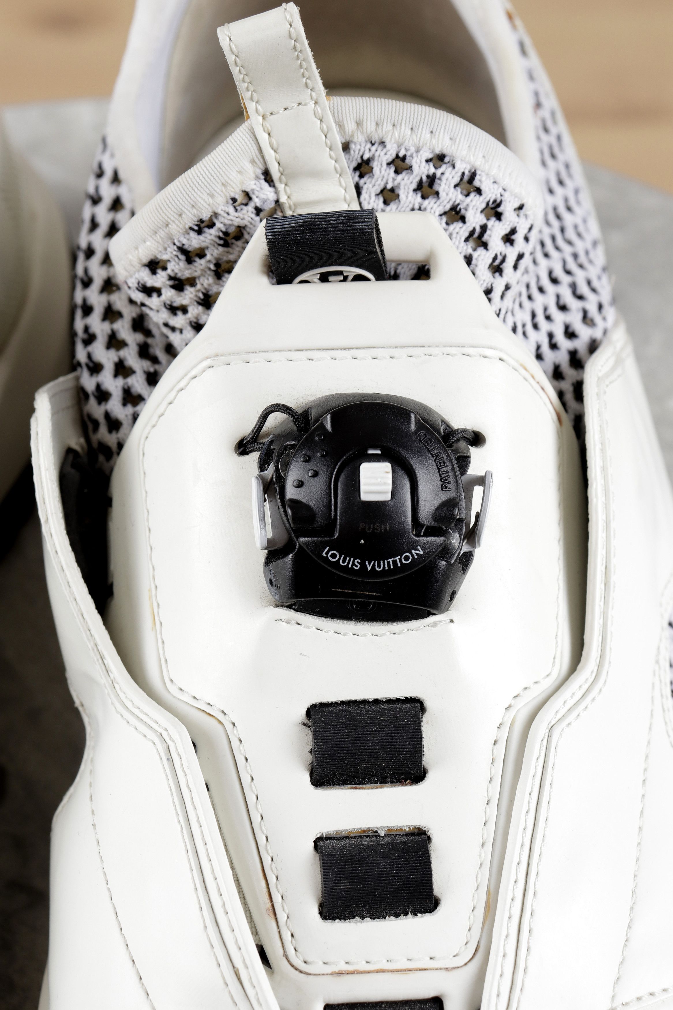 Louis Vuitton LOUIS VUITTON Mesh Leather White Black Low Sneakers Size US 10 / EU 43 - 3 Thumbnail