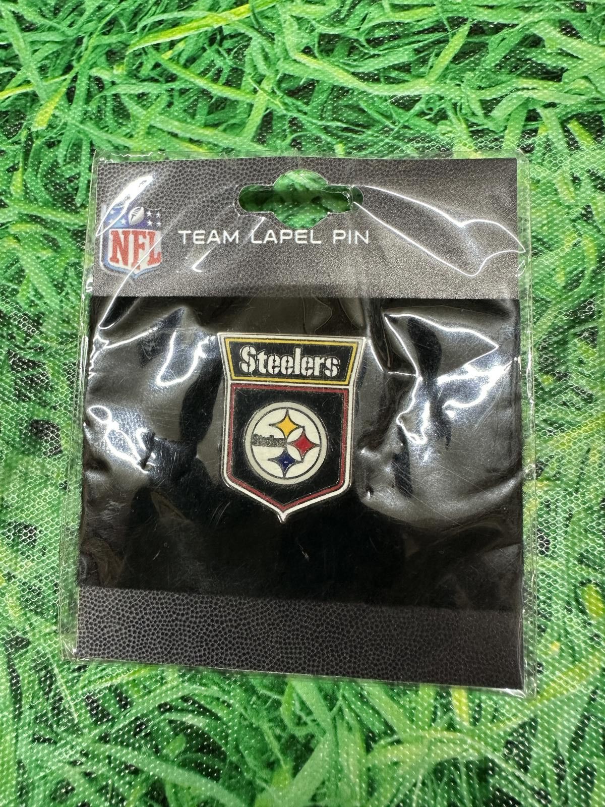 NFL Pittsburgh Steelers Shield Lapel Pin Button NFL NEW Size ONE SIZE - 1 Thumbnail