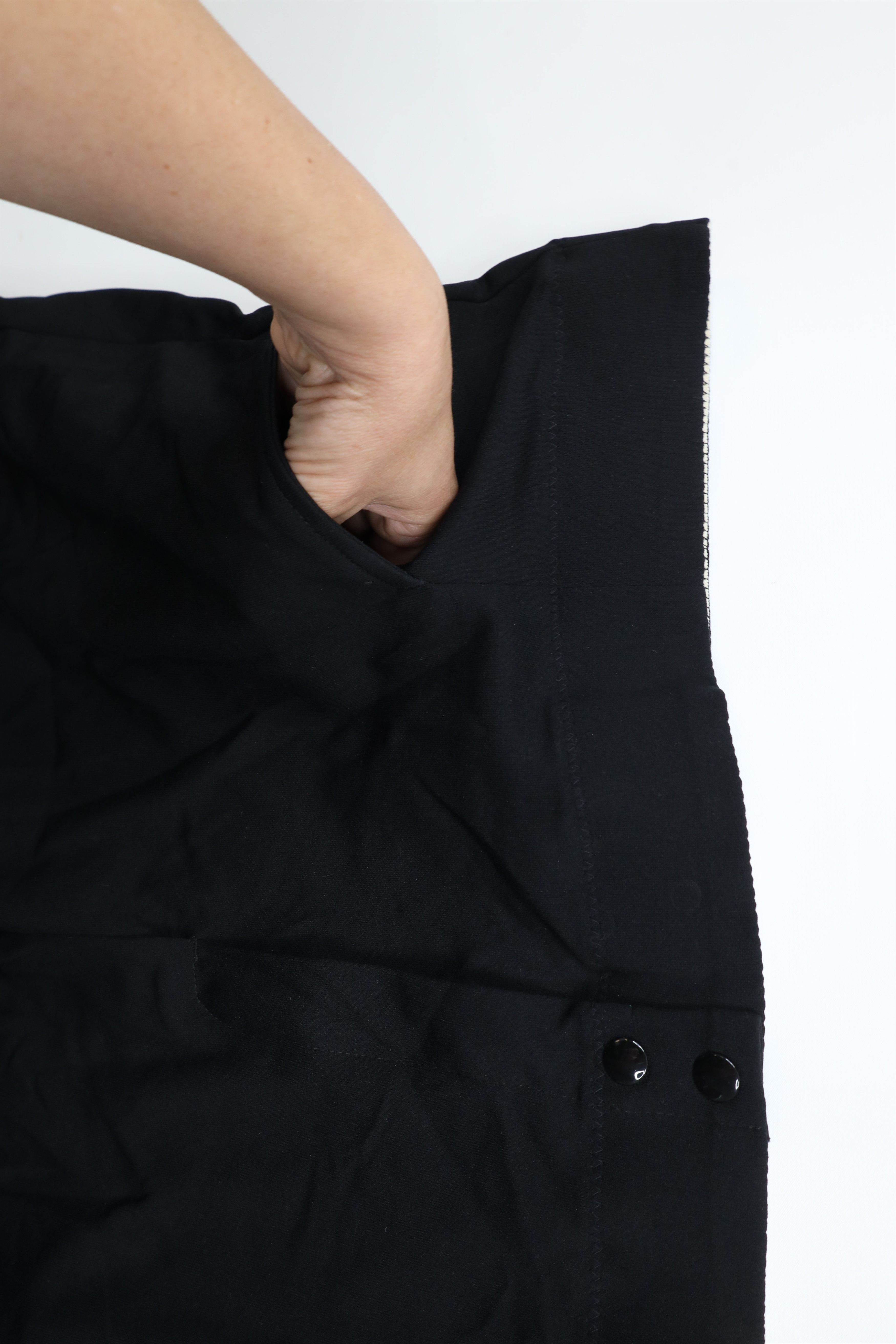 Vintage Deadstock Vintage 90s Streetwear Knit Coaches Shorts Black Size US 38 / EU 54 - 8 Thumbnail