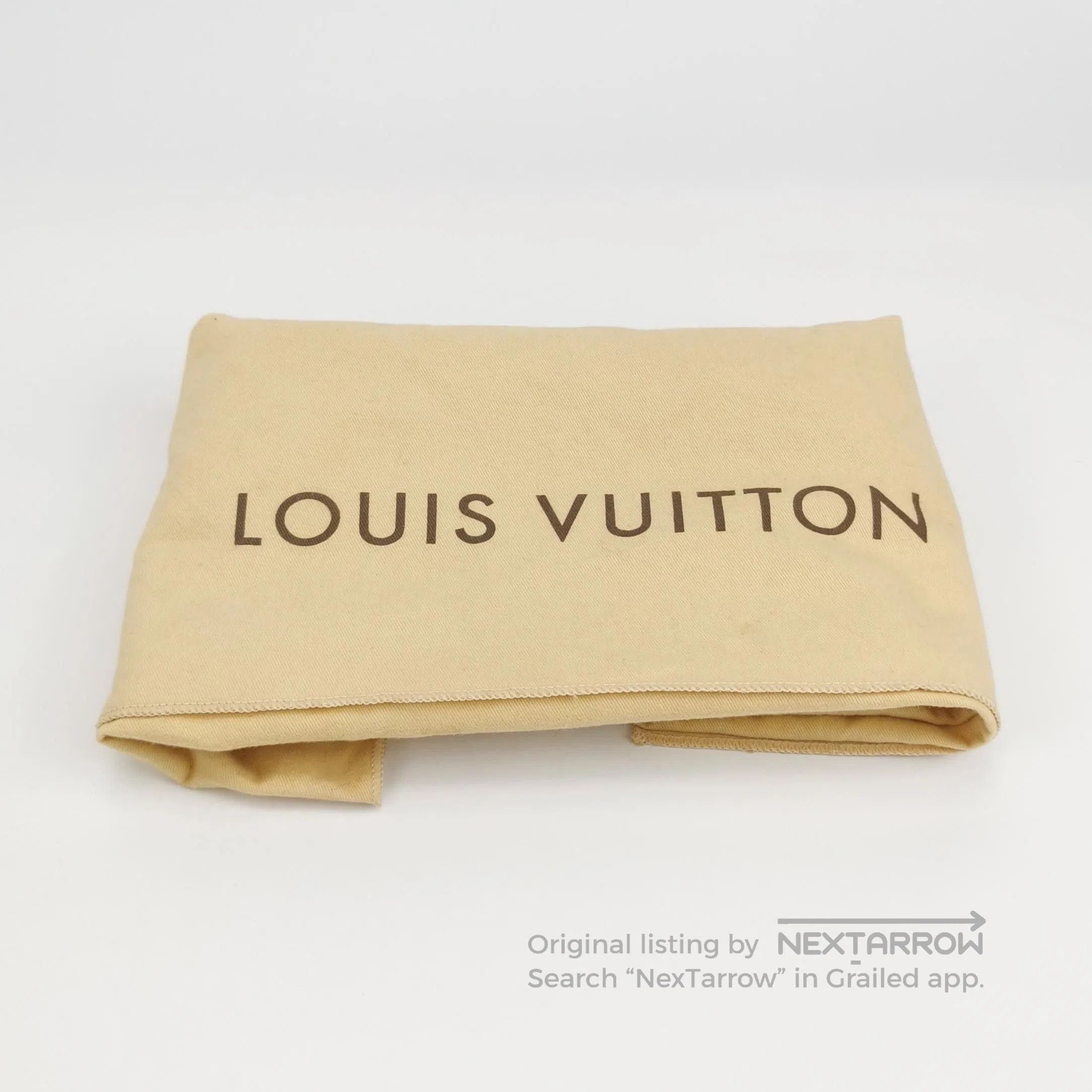 Louis Vuitton Louis Vuitton District Checkerboard Leather Crossbody Bag. Size ONE SIZE - 8 Thumbnail