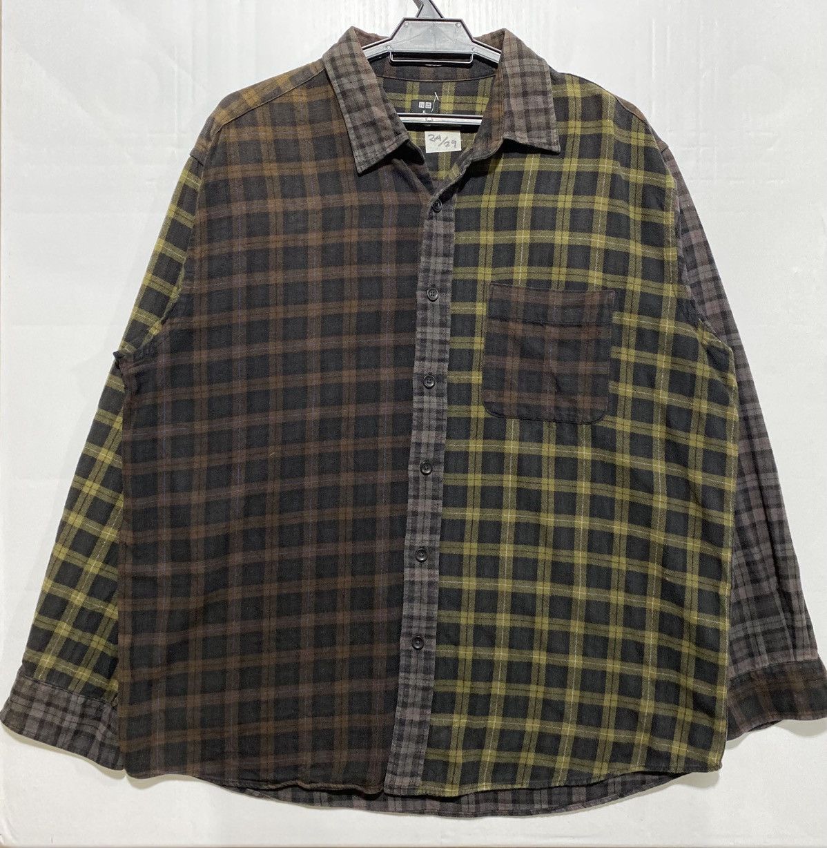 Uniqlo Uniqlo Flannel with Multiple Colour Size US XL / EU 56 / 4 - 1 Thumbnail