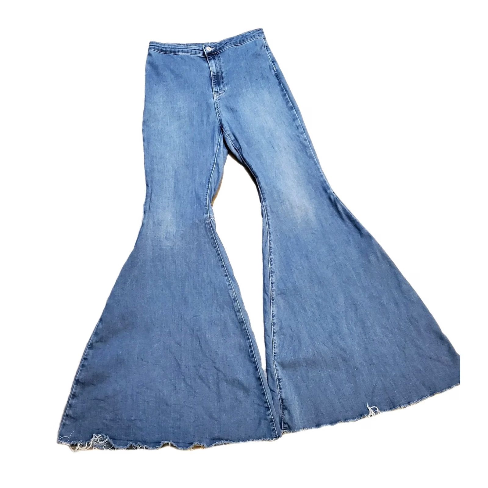Free People VINTAGE Free People Just Float On Bell Bottom Flare Jeans Blue Inseam 33" Hippie Floral 60s 70s Women Mens Women Size 26" / US 2 / IT 38 - 6 Thumbnail